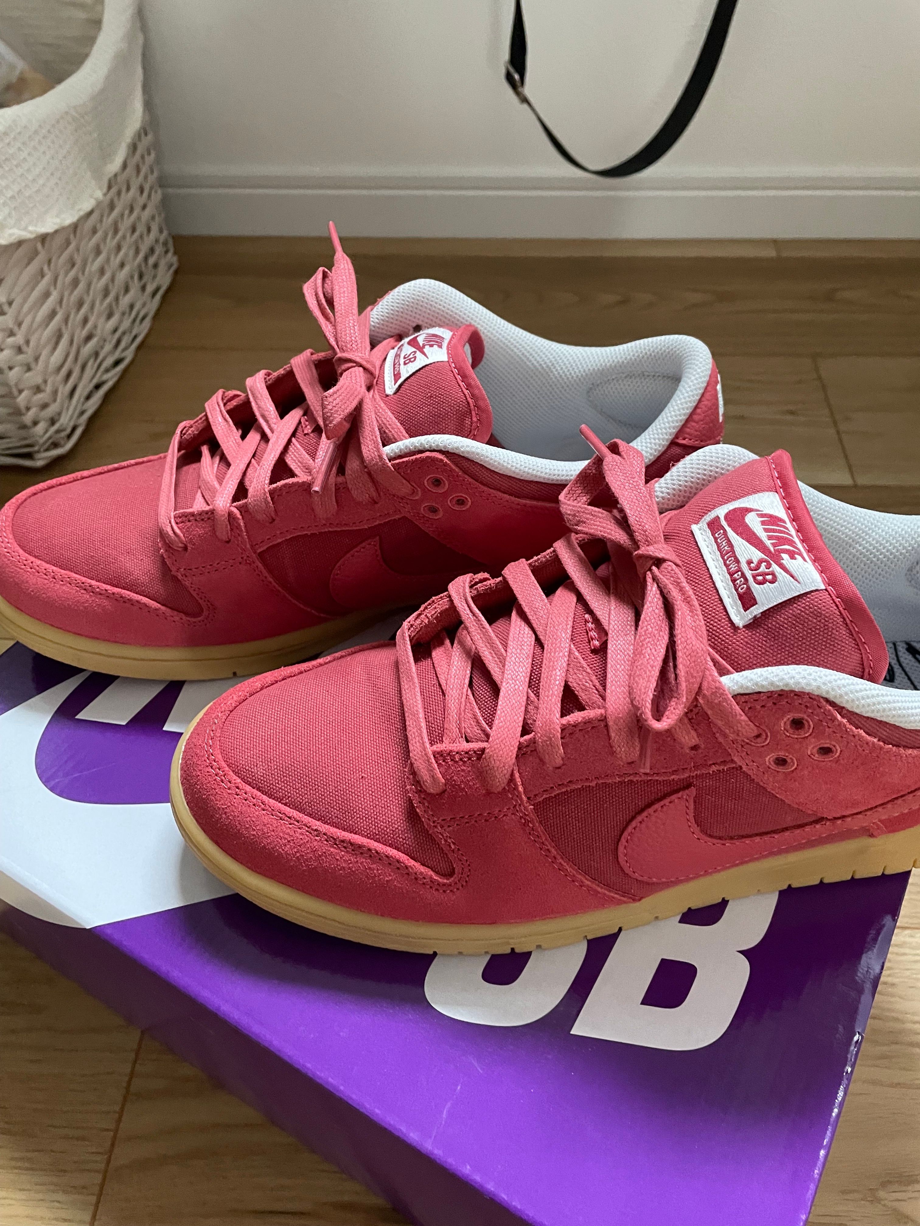 Nike SB Dunk Low "Adobe"