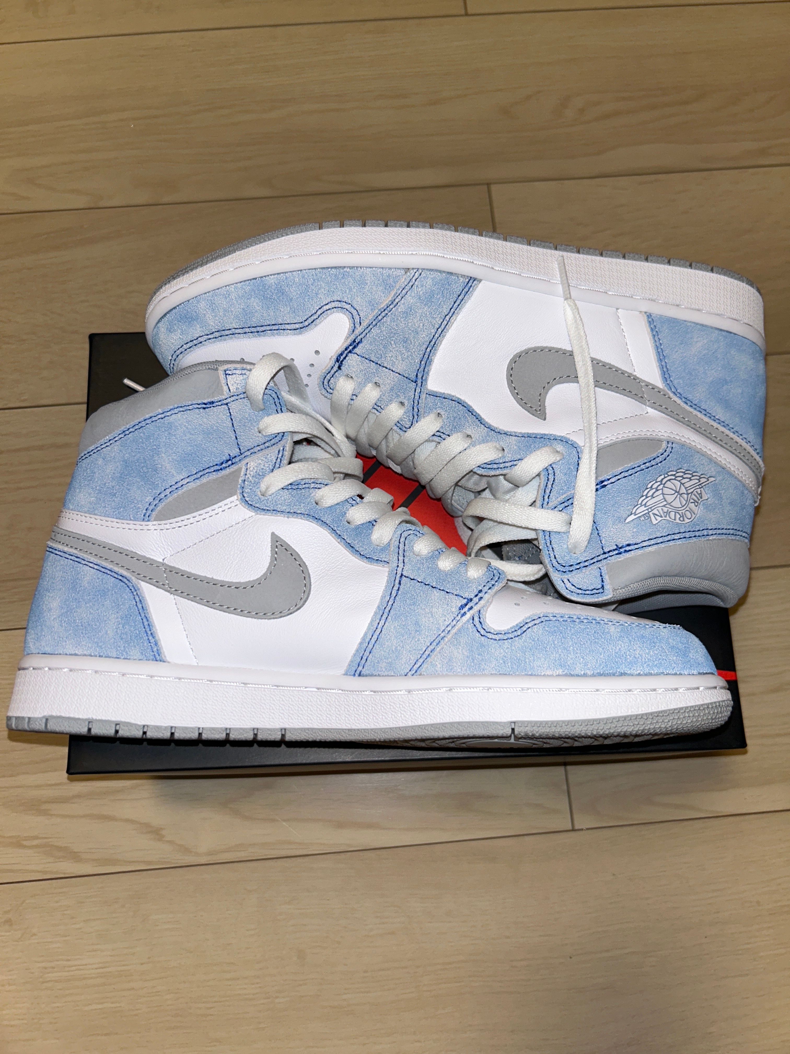 Nike Air Jordan 1 High OG "Hyper Royal"