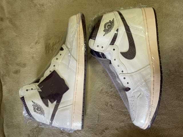 A Ma Maniere × Nike Air Jordan 1 Retro High OG "Sail and Burgundy"