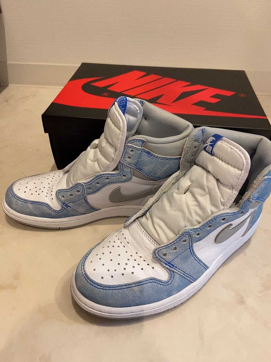 Nike Air Jordan 1 High OG "Hyper Royal"