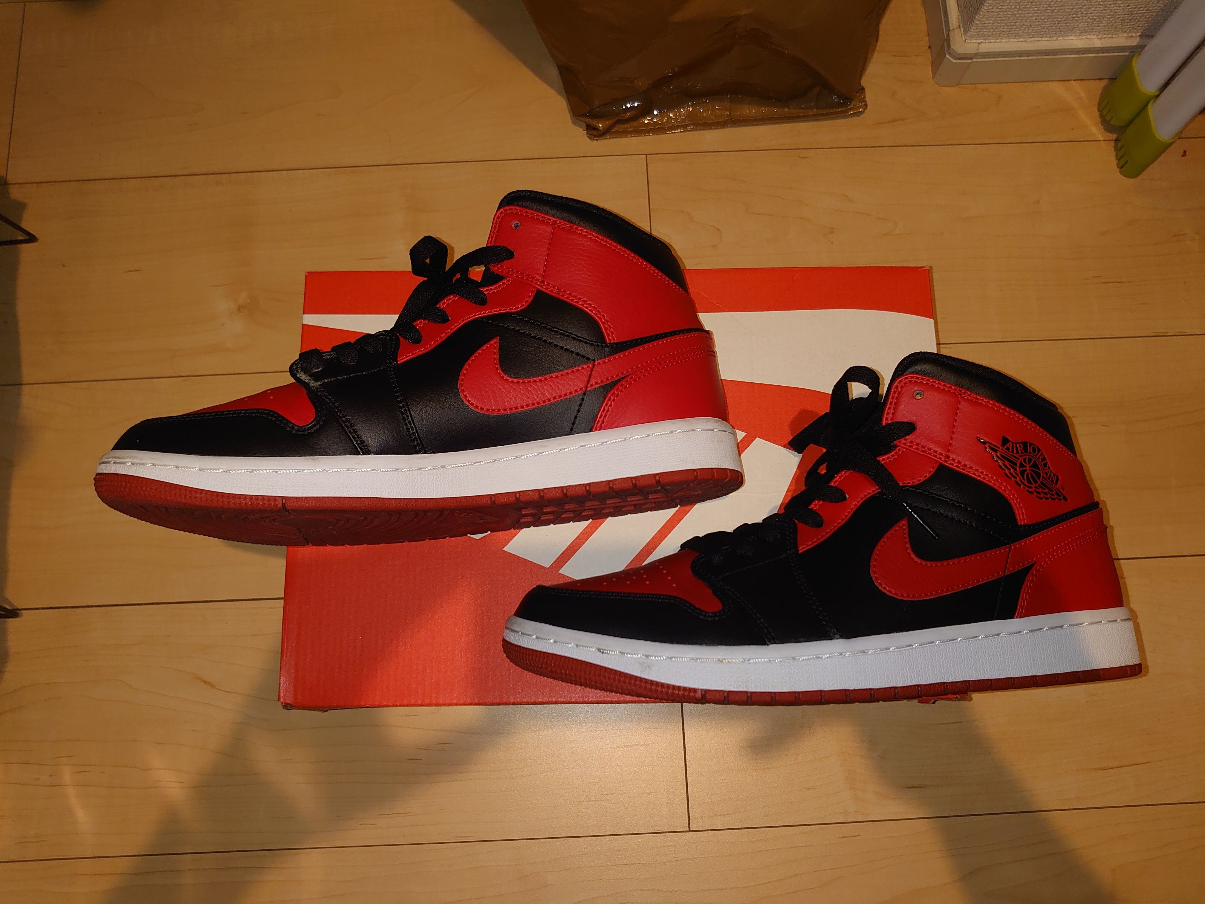 Nike Air Jordan 1 Mid "Bred"