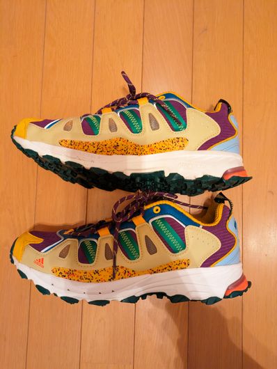 Sean Wotherspoon × Disney × adidas Superturf Adventure "Jiminy Cricket" (atmos Exclusive with a Carabiner)