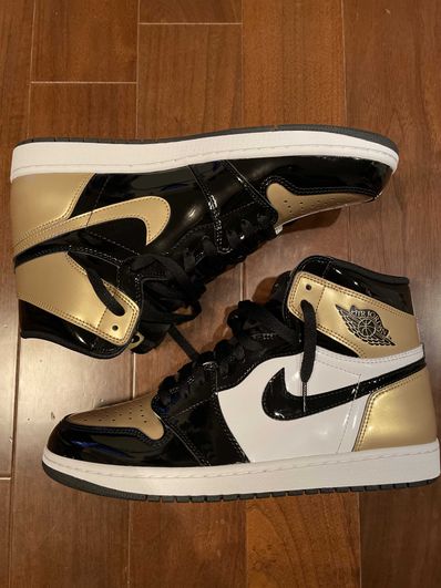 Nike Air Jordan 1 Retro High OG NRG "Gold Toe"