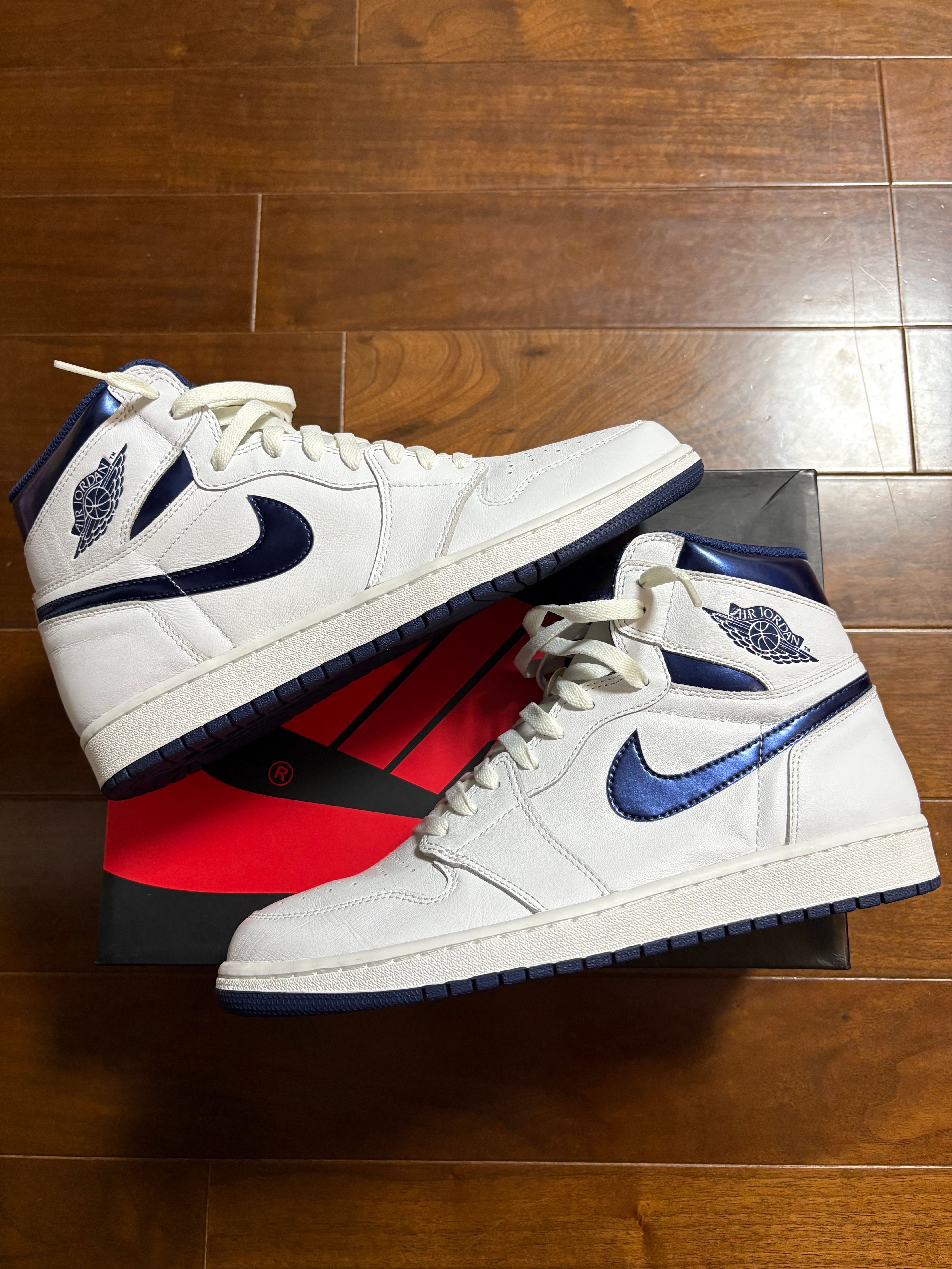 Nike Air Jordan 1 Retro High "Metallic Navy" (2016)