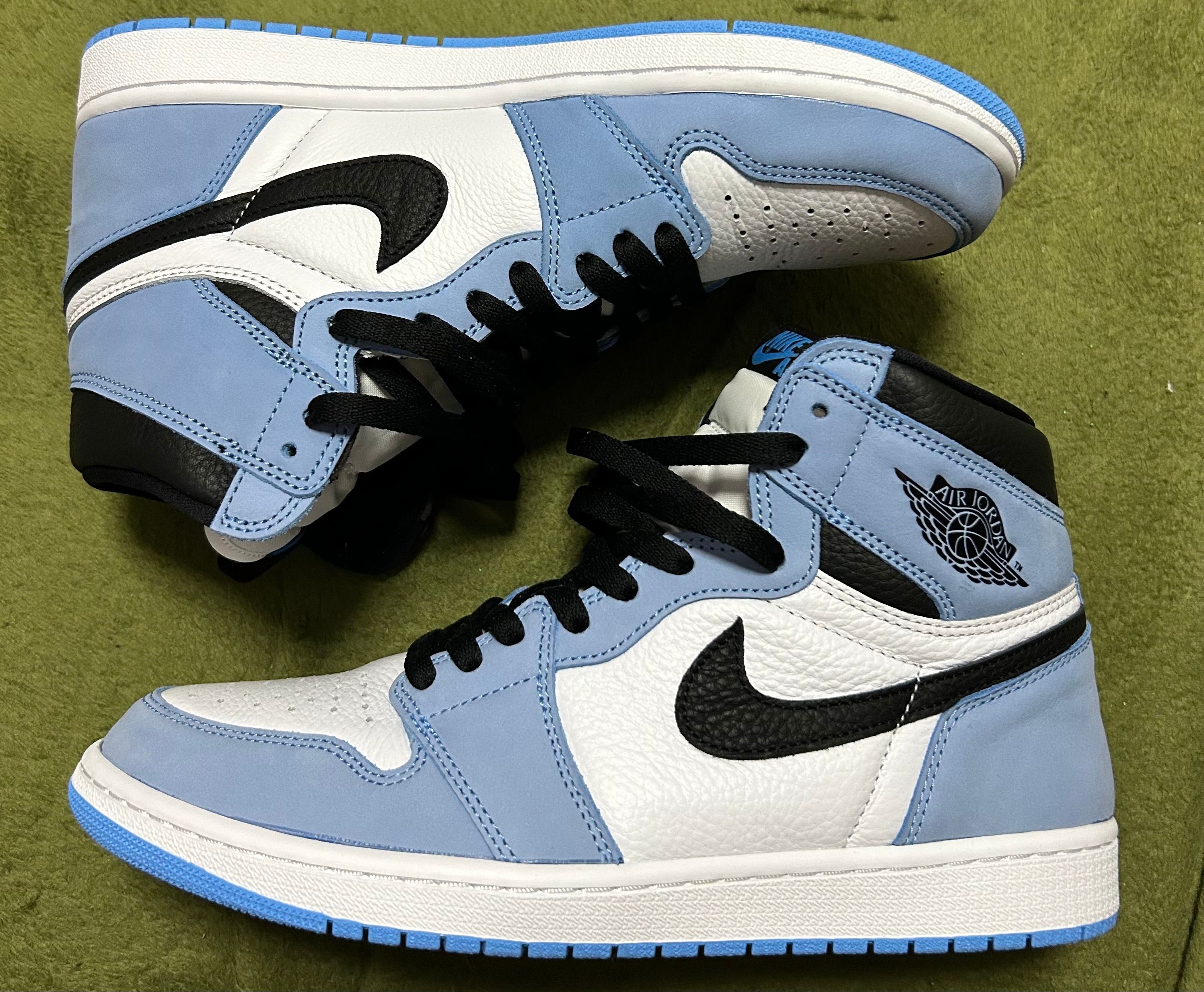 Nike Air Jordan 1 High OG "University Blue"
