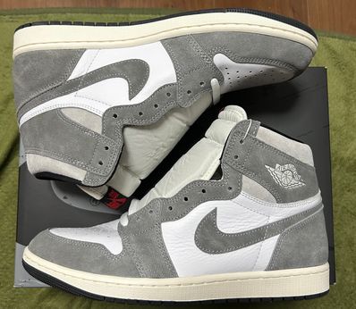 Nike Air Jordan 1 Retro High OG "Black and Smoke Grey"