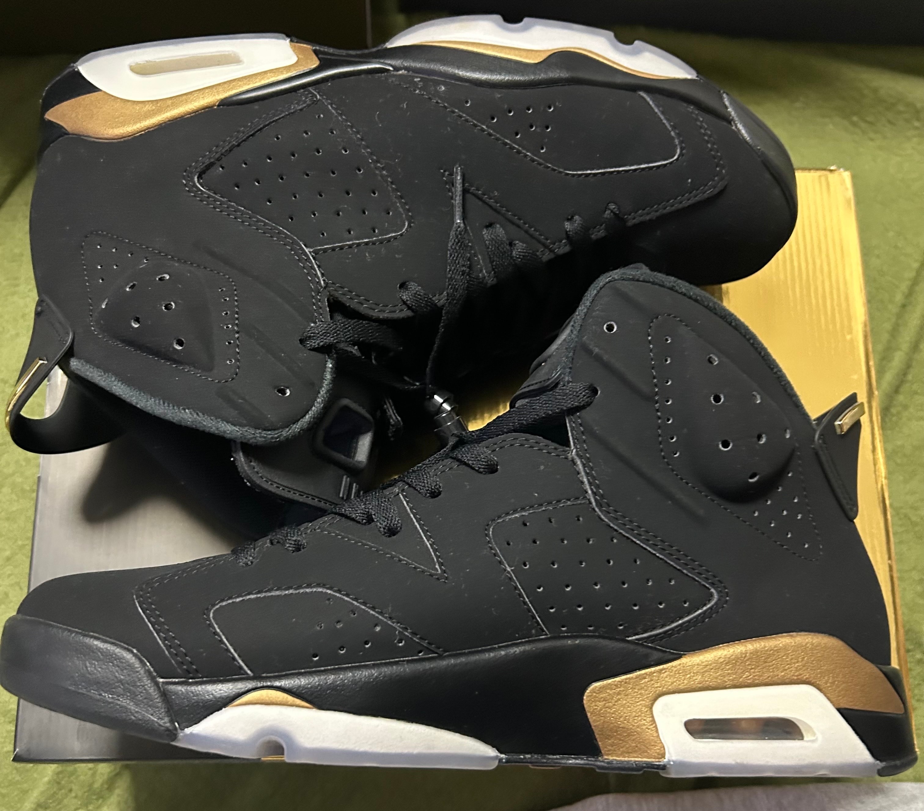 ナイキ エアジョーダン6 DMP "ブラック/メタリックゴールド" (2020)