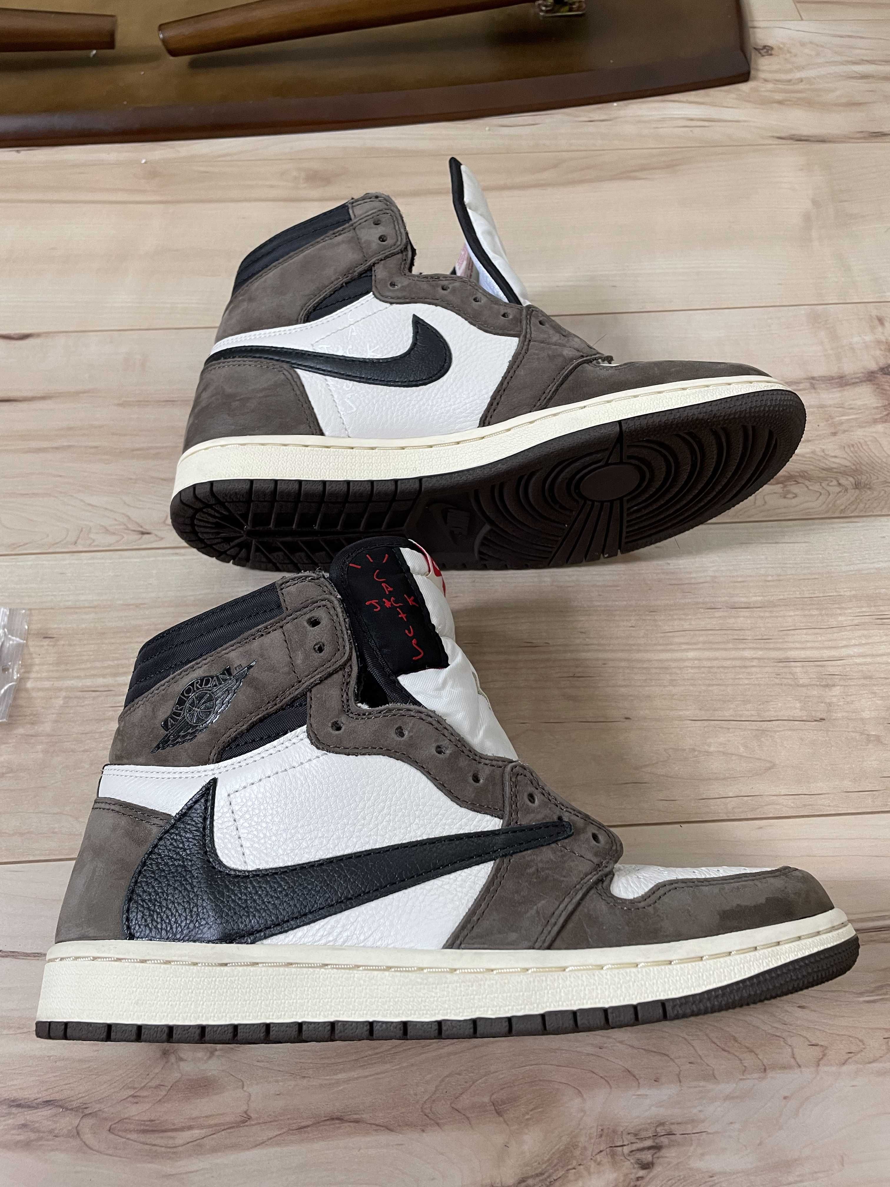 Travis Scott × Nike Air Jordan 1 Retro High OG TS SP "Sail/Dark Mocha"