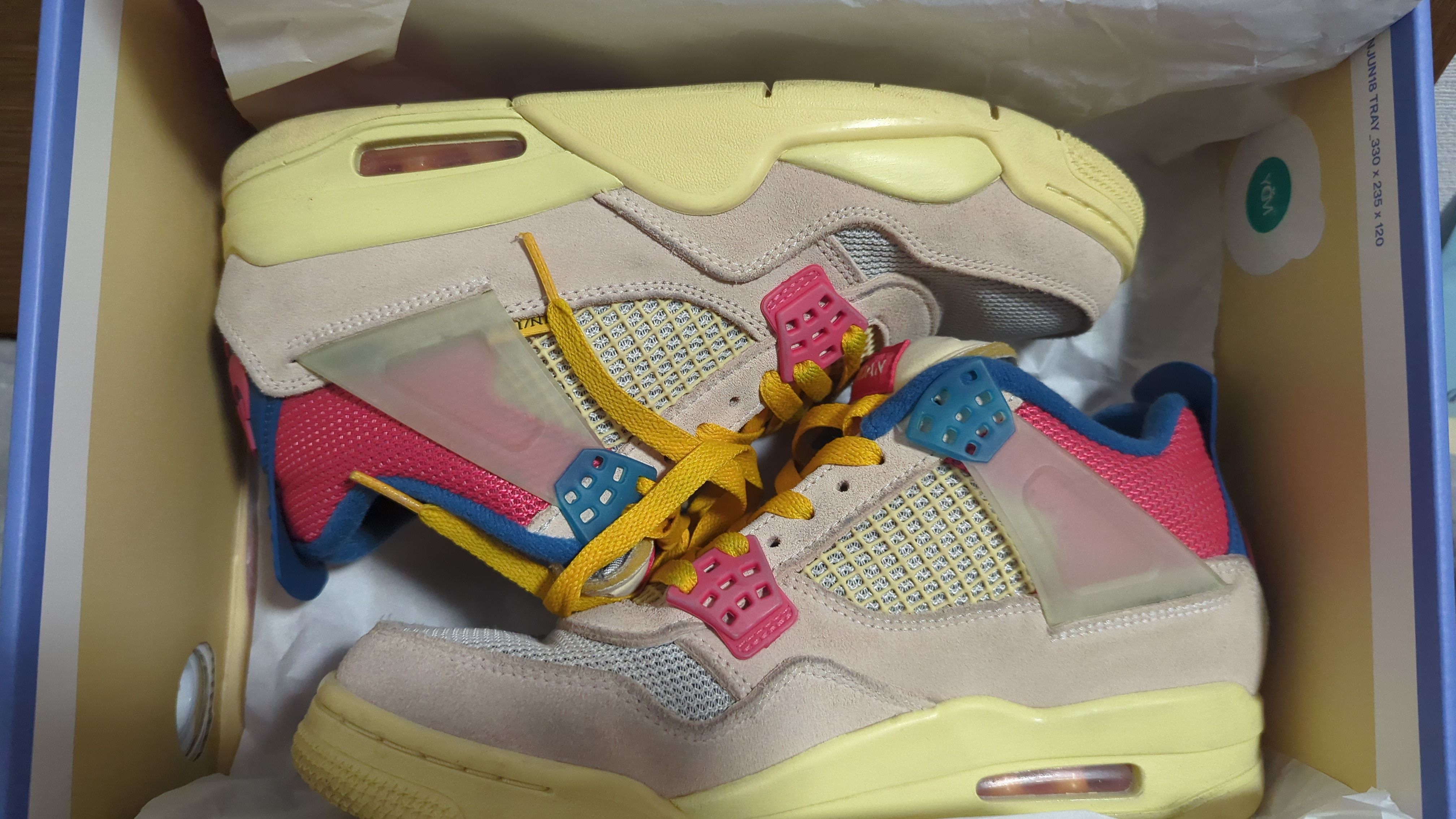 UNION × Nike Air Jordan 4 SP "Guava Ice/Light Fusion Red"