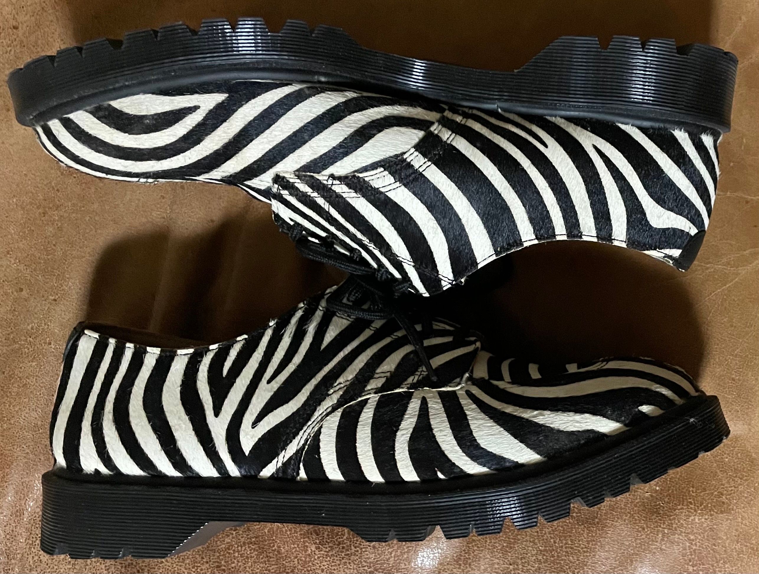 SUPREME × Dr.Martens SPLIT TOE 5-EYE SHOE "ZEBRA"