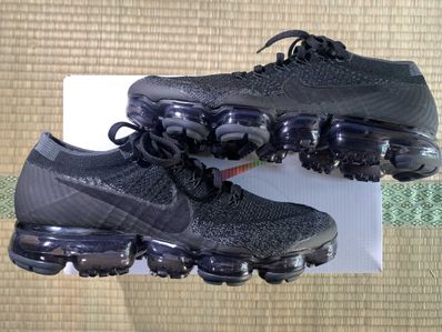 Nike Air Vapormax Flyknit "Triple. Black 2.0"