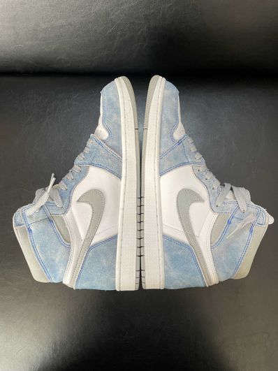 Nike Air Jordan 1 High OG "Hyper Royal"