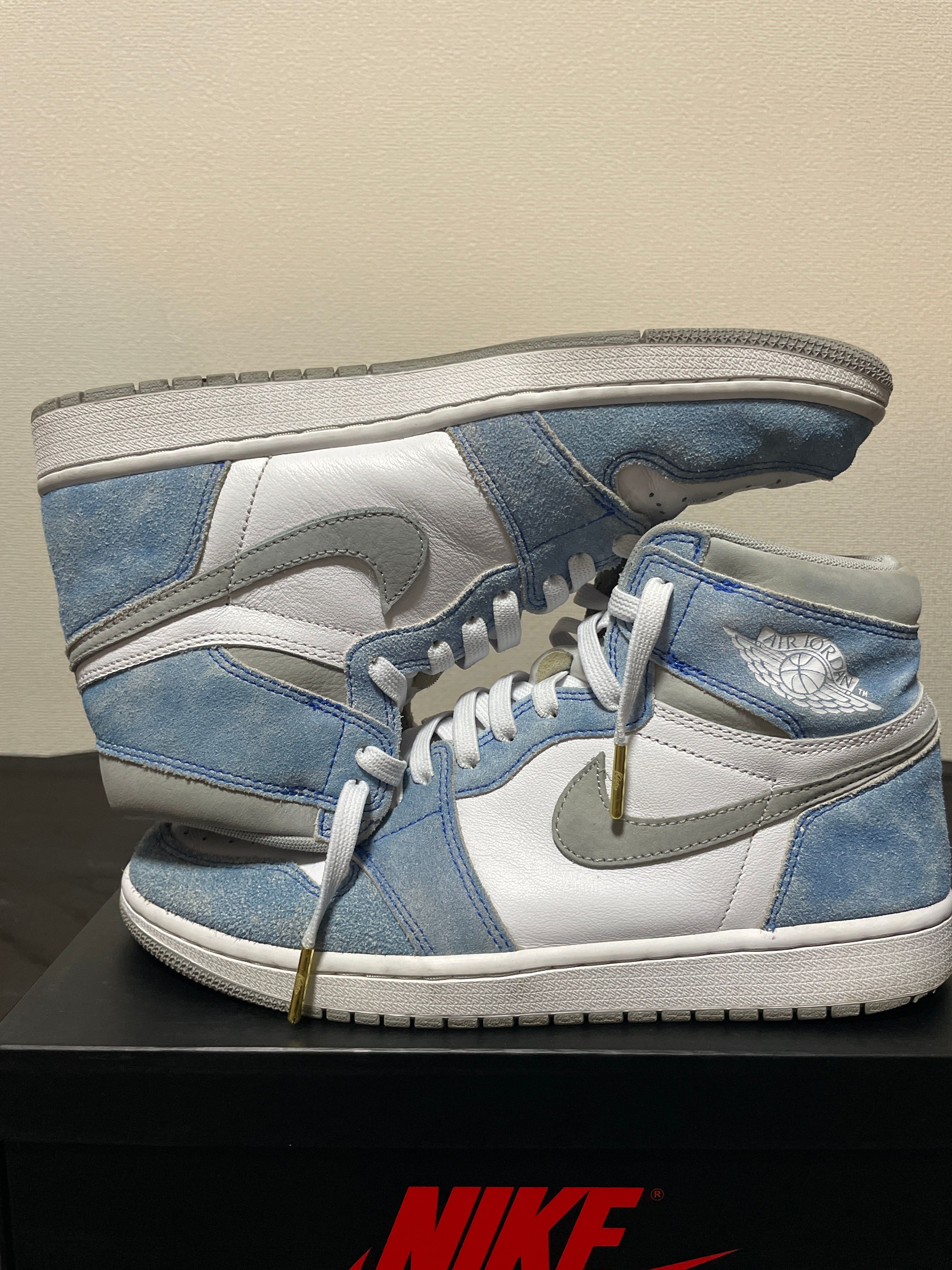 Nike Air Jordan 1 High OG "Hyper Royal"