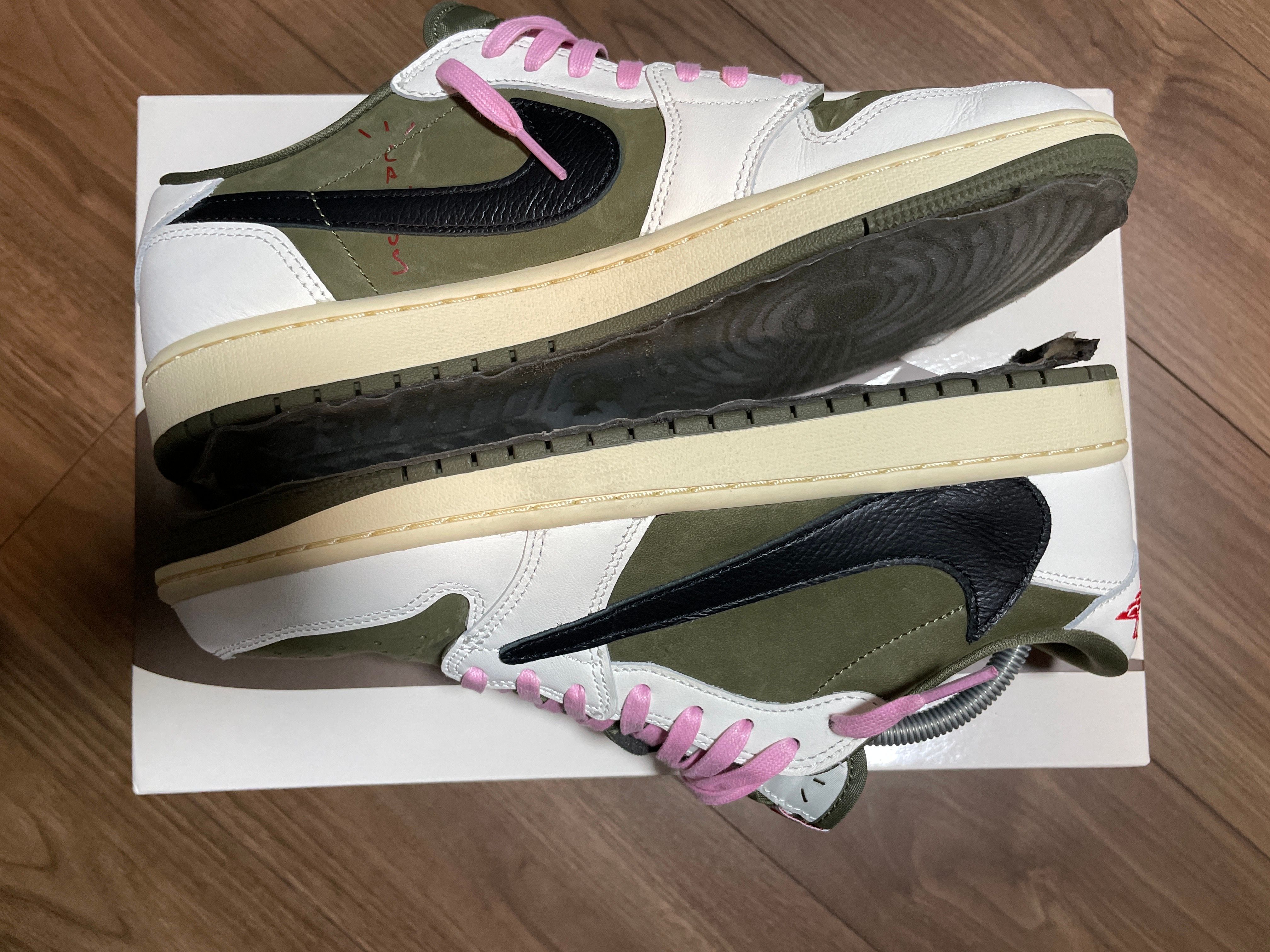 Travis Scott × Nike Air Jordan 1 Low OG SP "Reverse Olive"