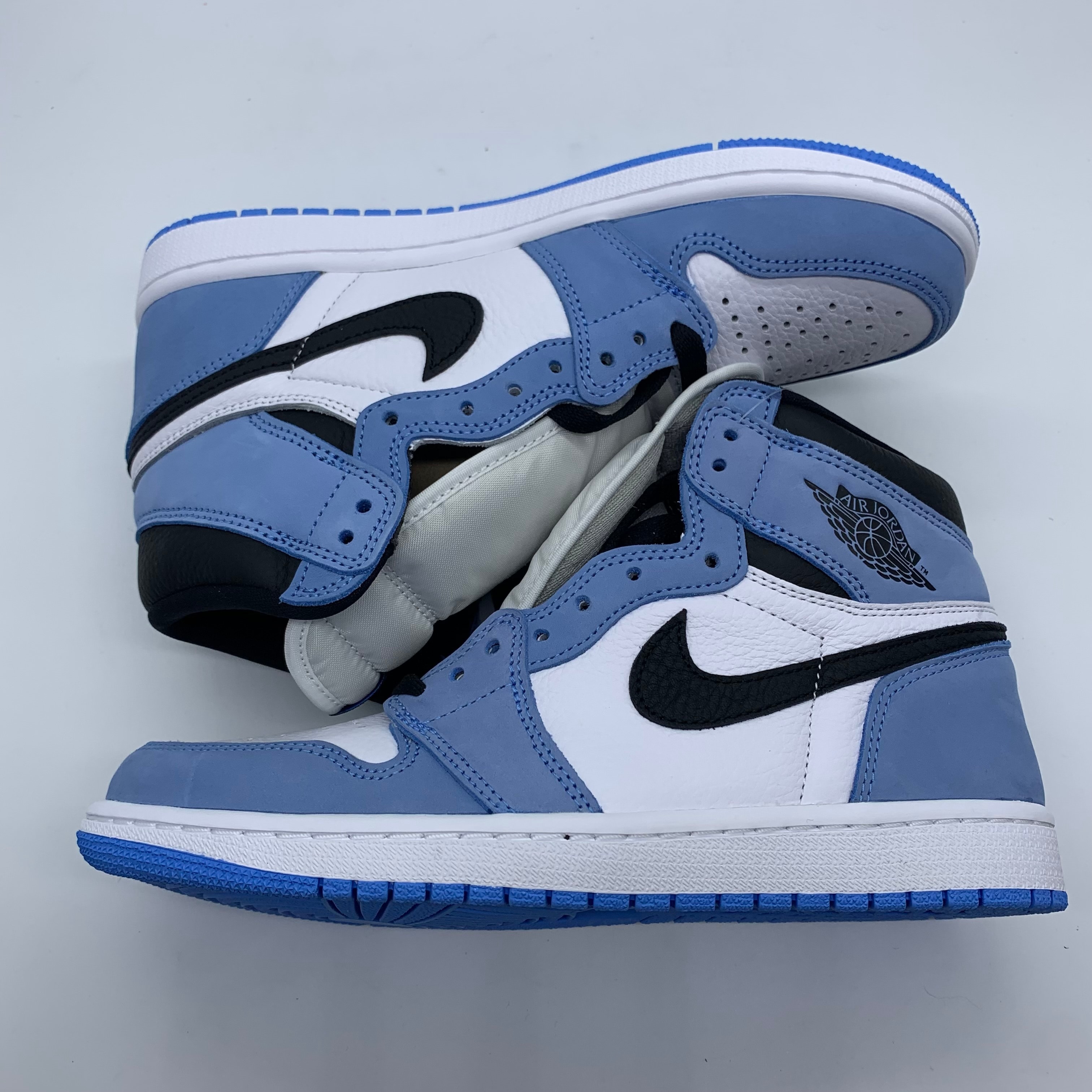 Nike Air Jordan 1 High OG "University Blue"