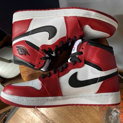 Nike Air Jordan 1 Retro High "Chicago" (2013)