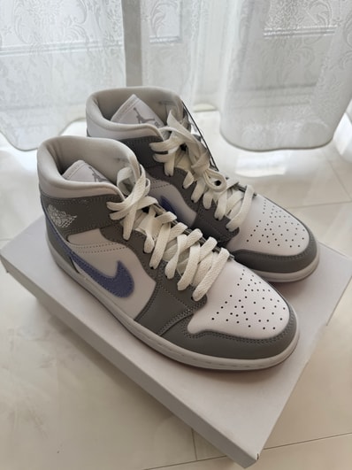 Nike Women's Air Jordan 1 Mid "Wolf Grey"