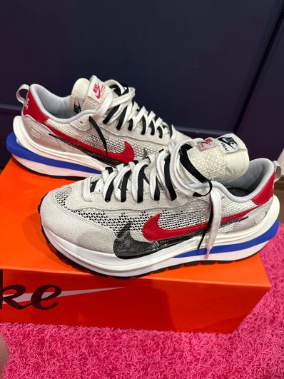 sacai × Nike Vapor Waffle "Royal Fuchsia"