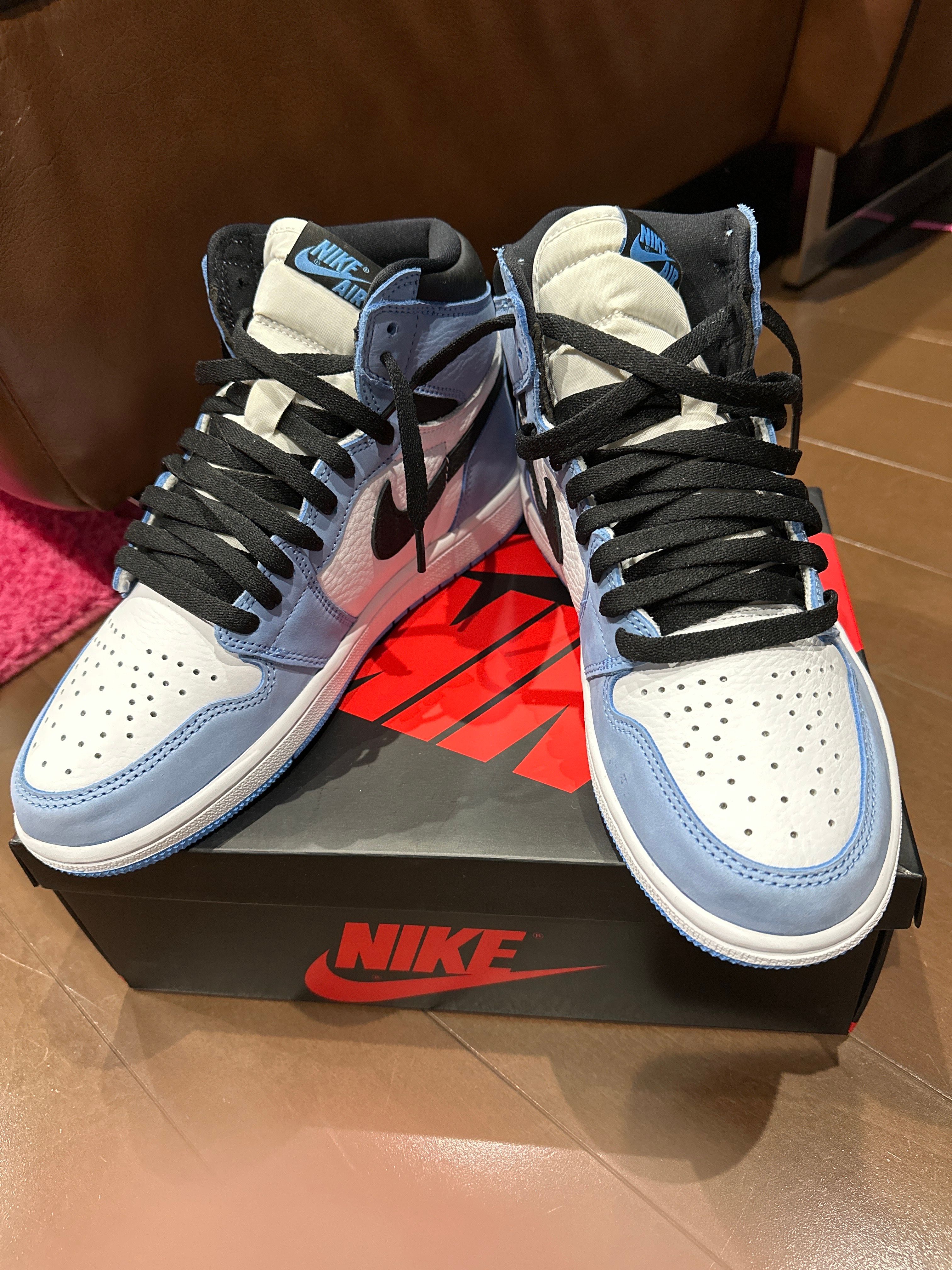 Nike Air Jordan 1 High OG "University Blue"