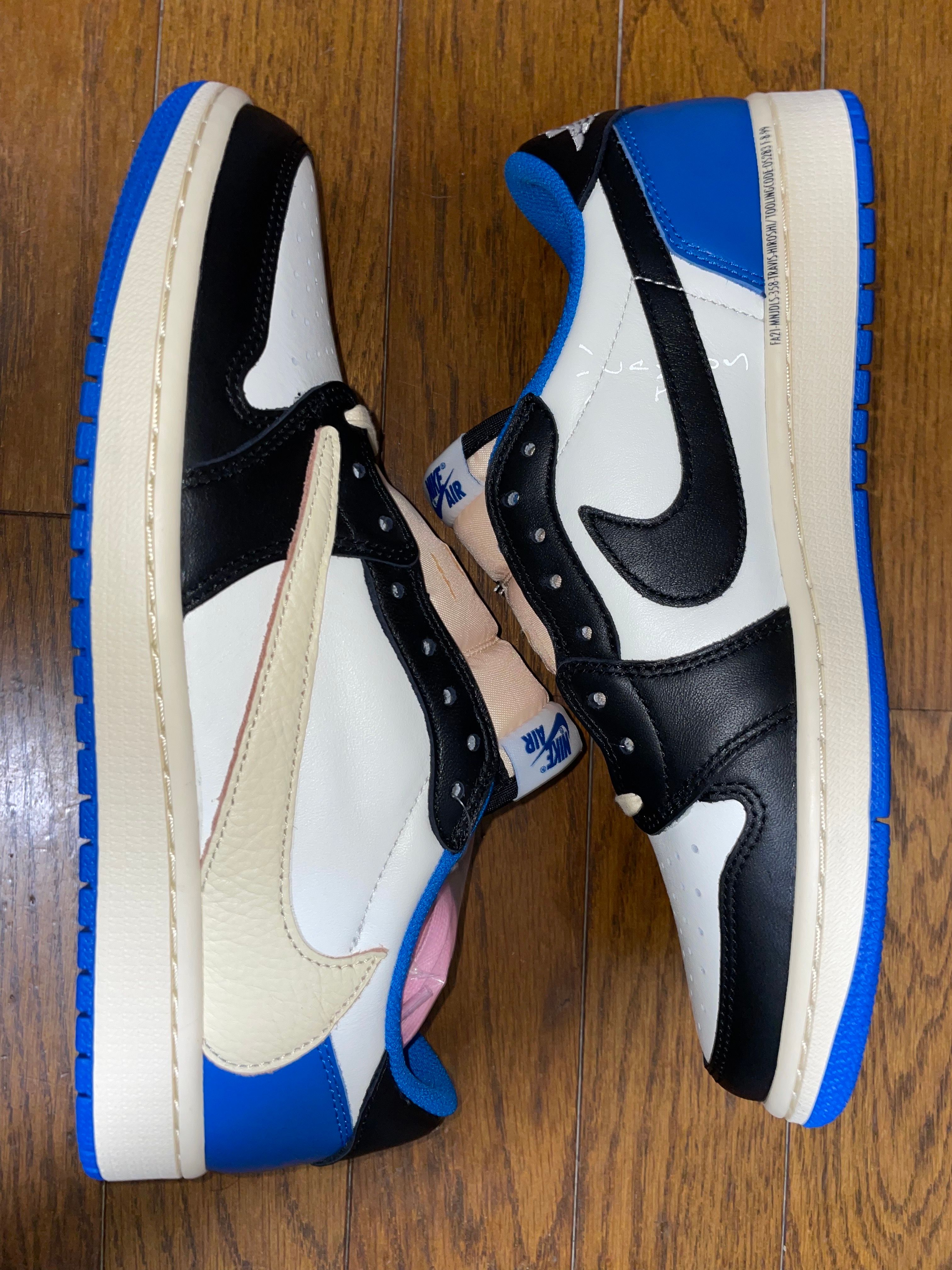 Travis Scott × fragment design × Nike Air Jordan 1 Low OG SP "Military Blue"