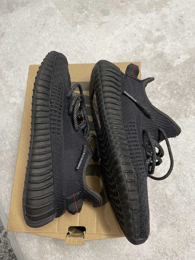 adidas YEEZY Boost 350 V2 "Black"