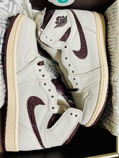 A Ma Maniere × Nike Air Jordan 1 Retro High OG "Sail and Burgundy"