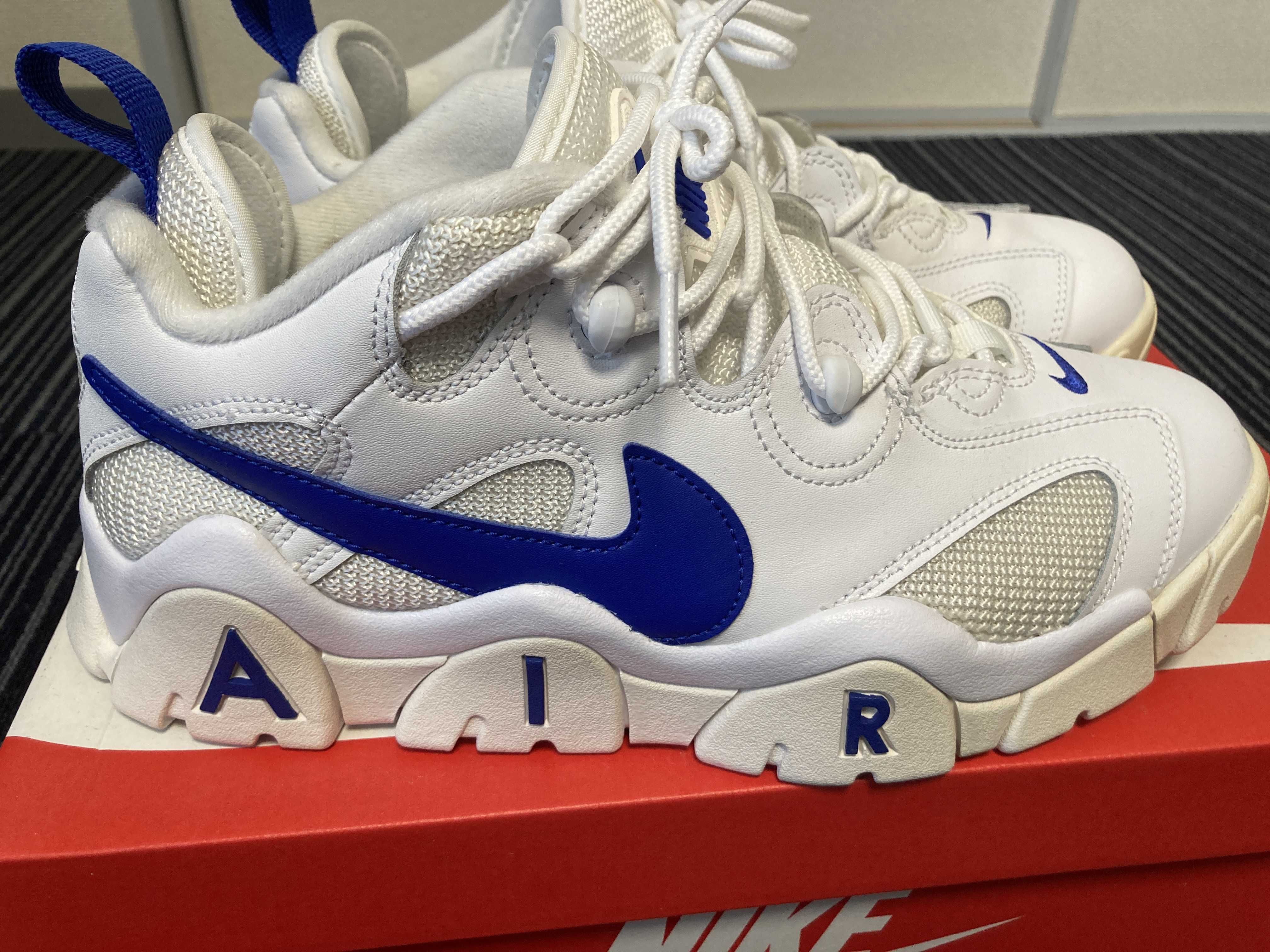 NIKE AIR BARRAGE LOW "WHITE/BLUE"