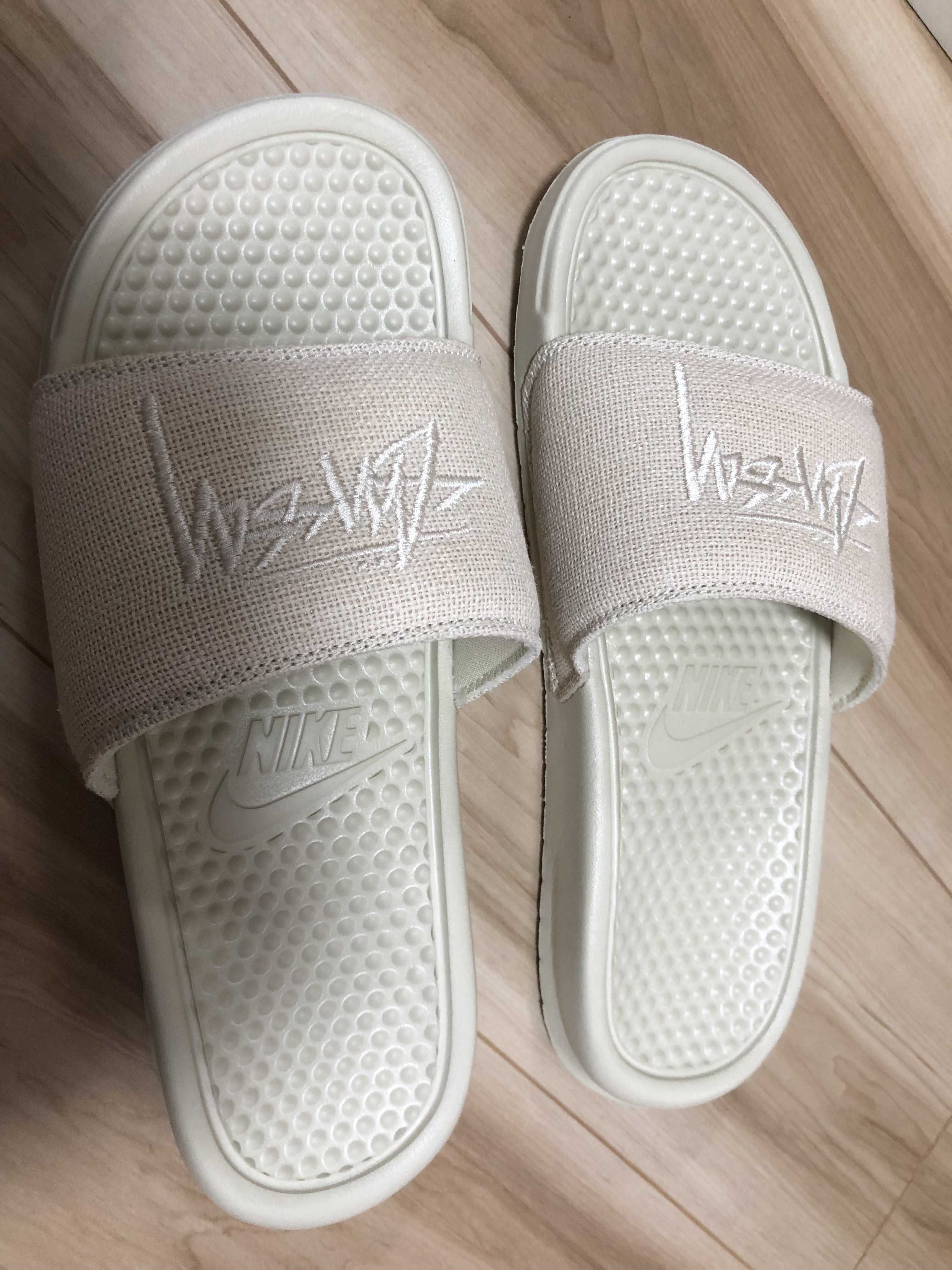 STUSSY × NIKE BENASSI SLIDE "STONE"