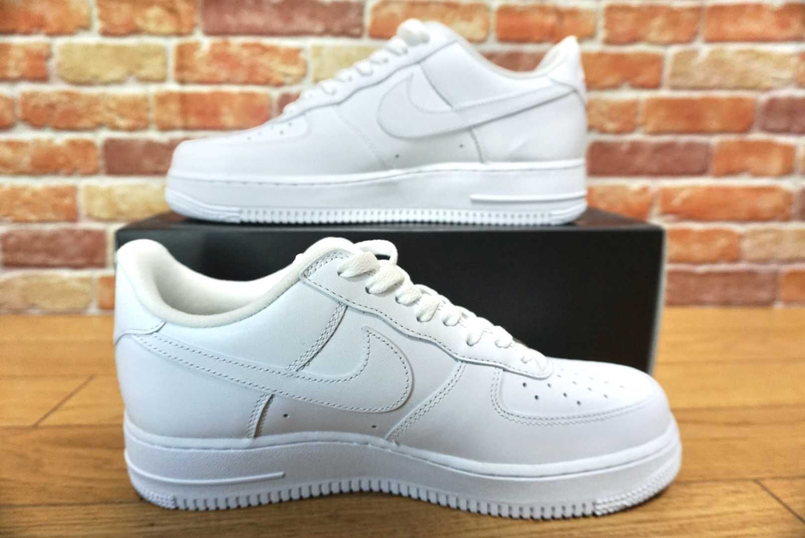 Supreme × Nike Air Force 1 Low "White"