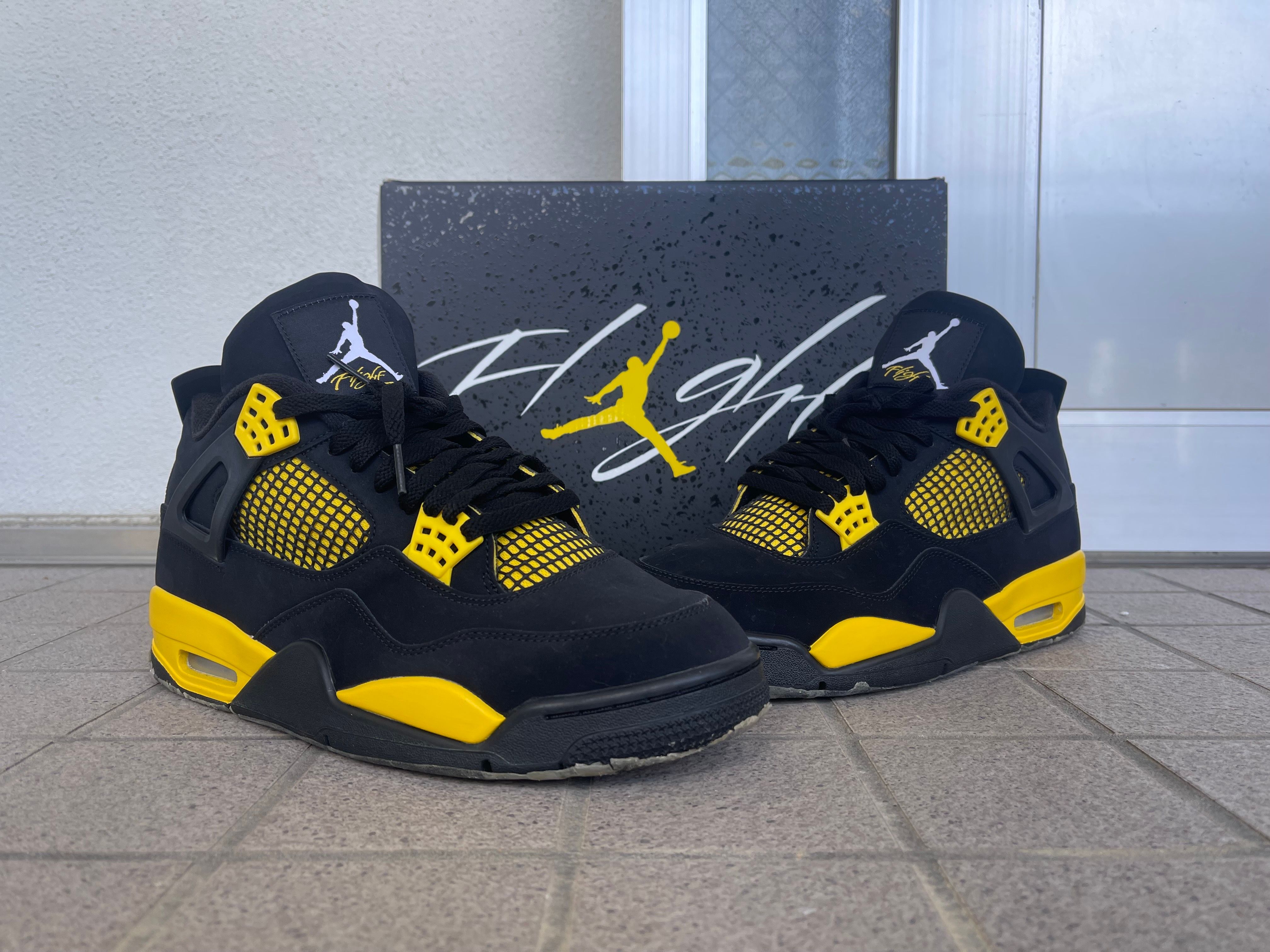 Nike Air Jordan 4 Retro "Thunder"(2023)