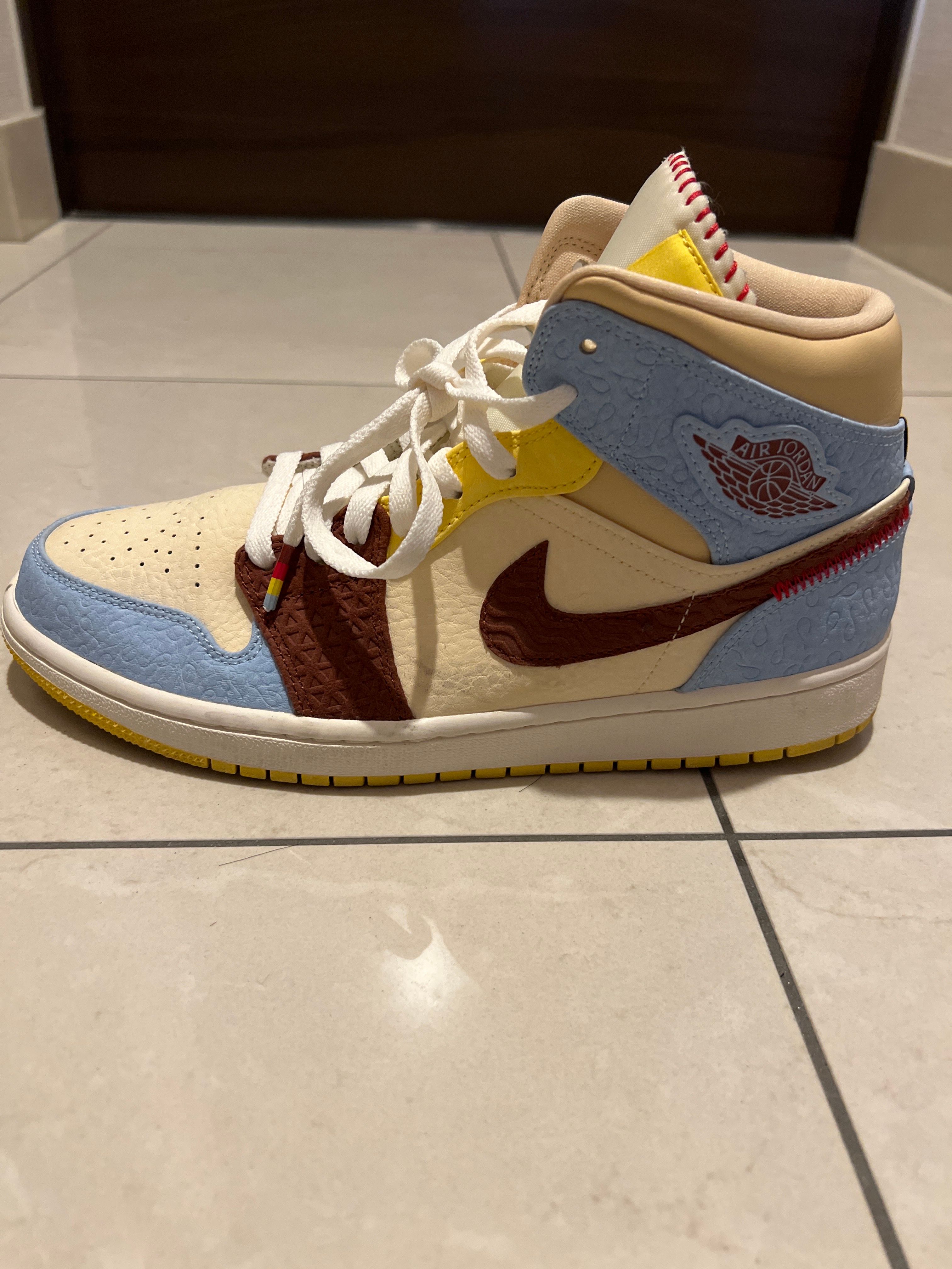 MAISON CHATEAU ROUGE × NIKE AIR JORDAN 1 MID SE "WHITE/LIGHT BLUE"