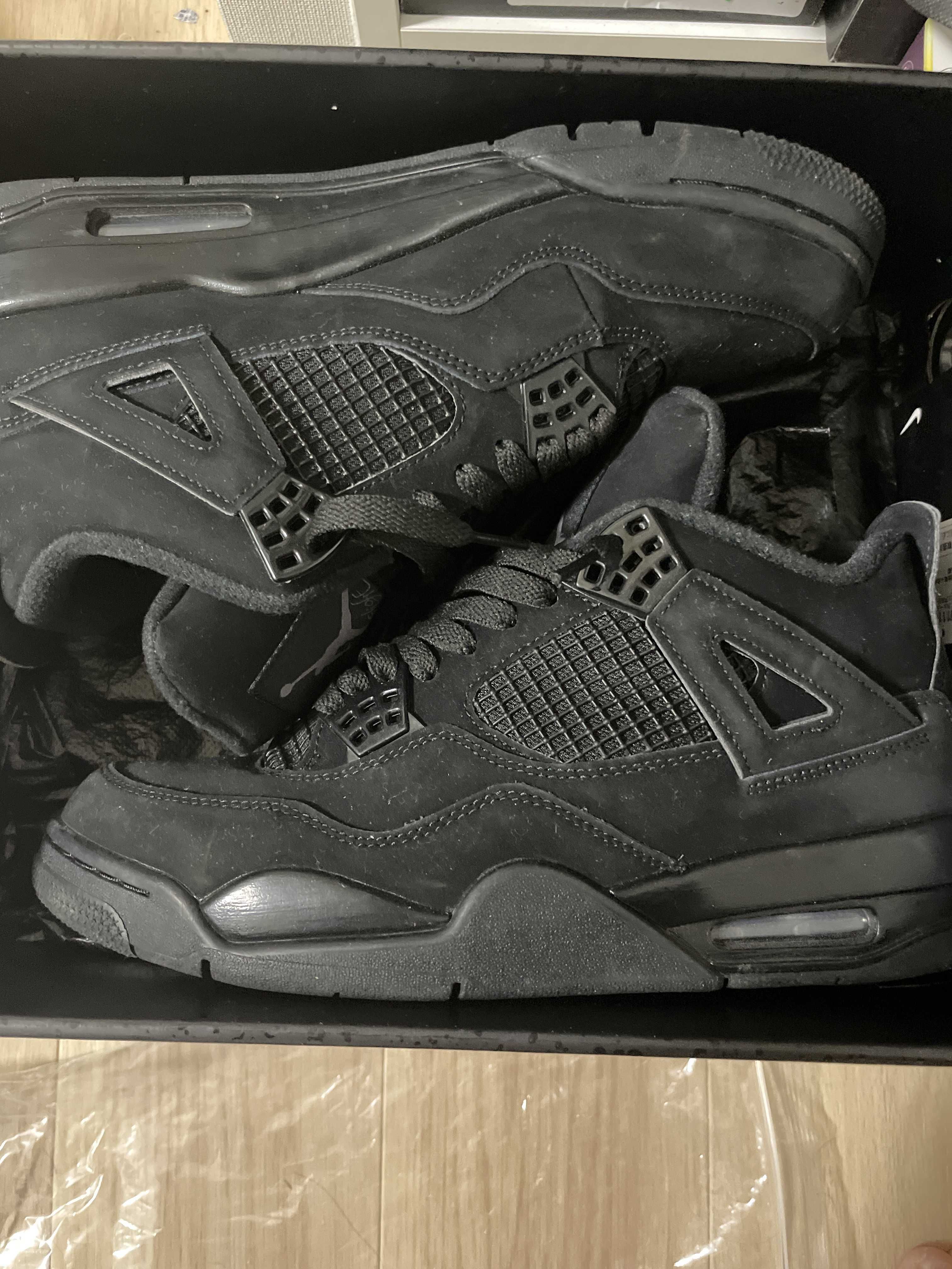 Nike Air Jordan 4 "Black Cat"