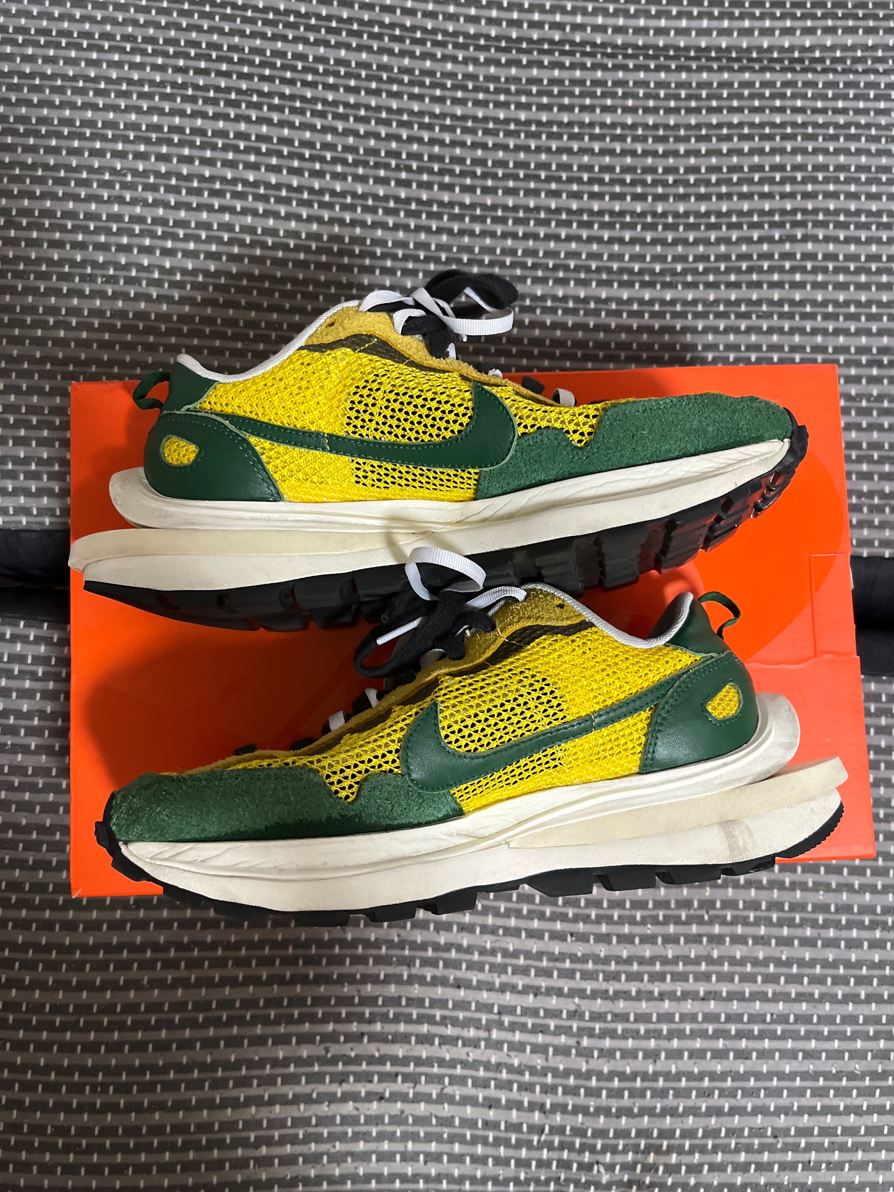 sacai × Nike Vapor Waffle "Tour Yellow/Stadium Green-Sail"
