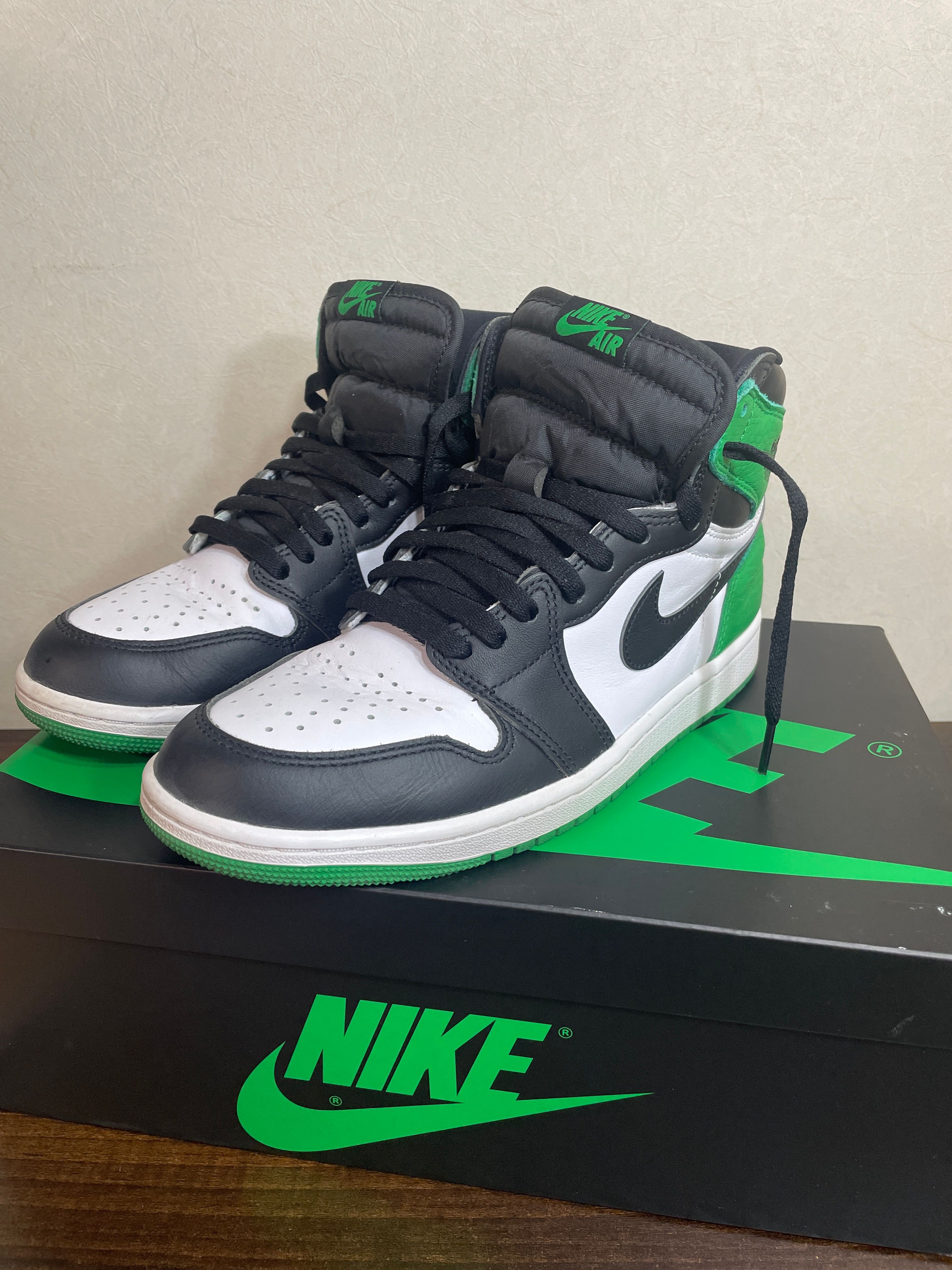 Nike Air Jordan 1 Retro High OG "Celtics/Black and Lucky Green" (2023)