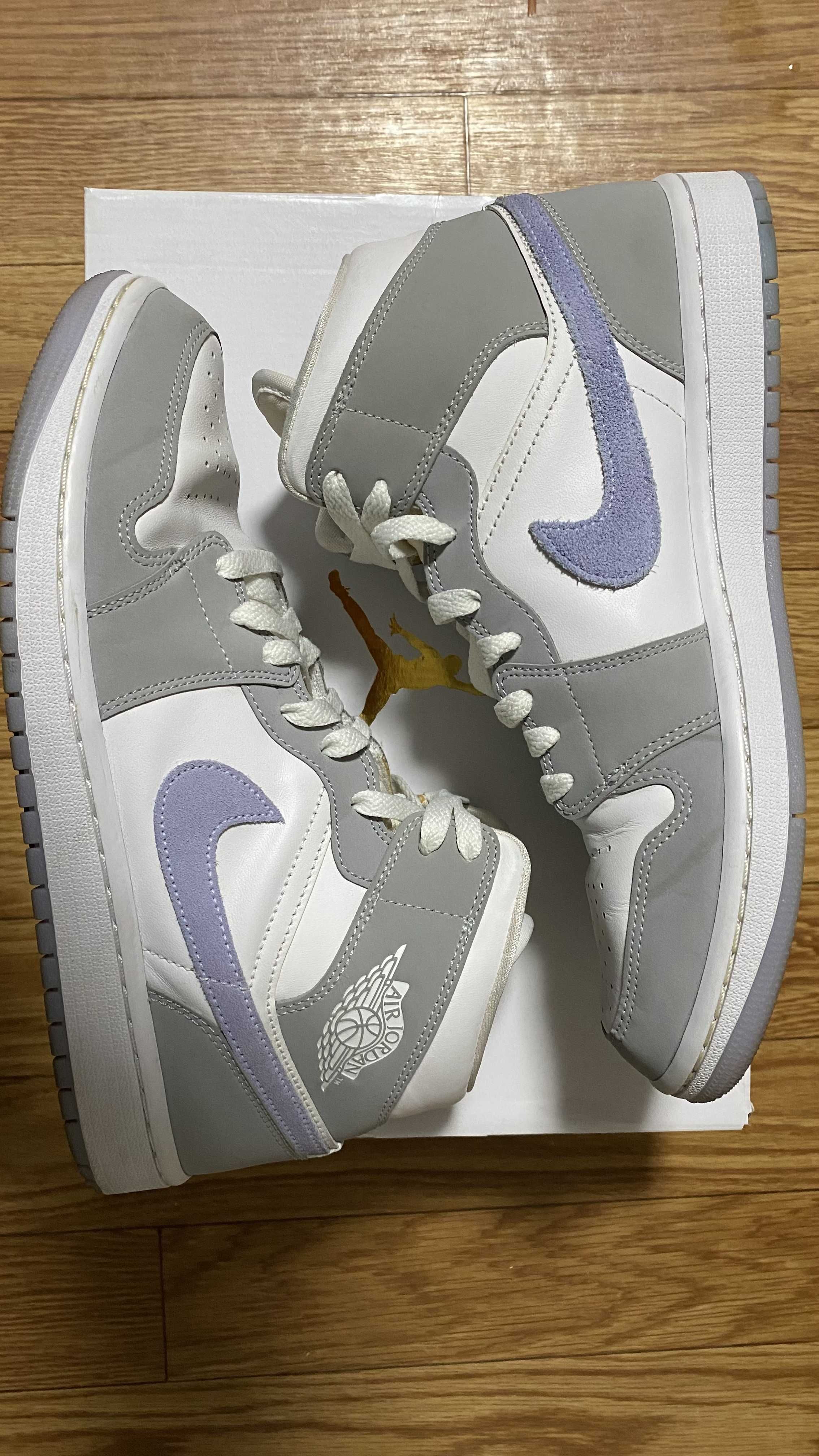 Nike Women's Air Jordan 1 Mid "Wolf Grey"