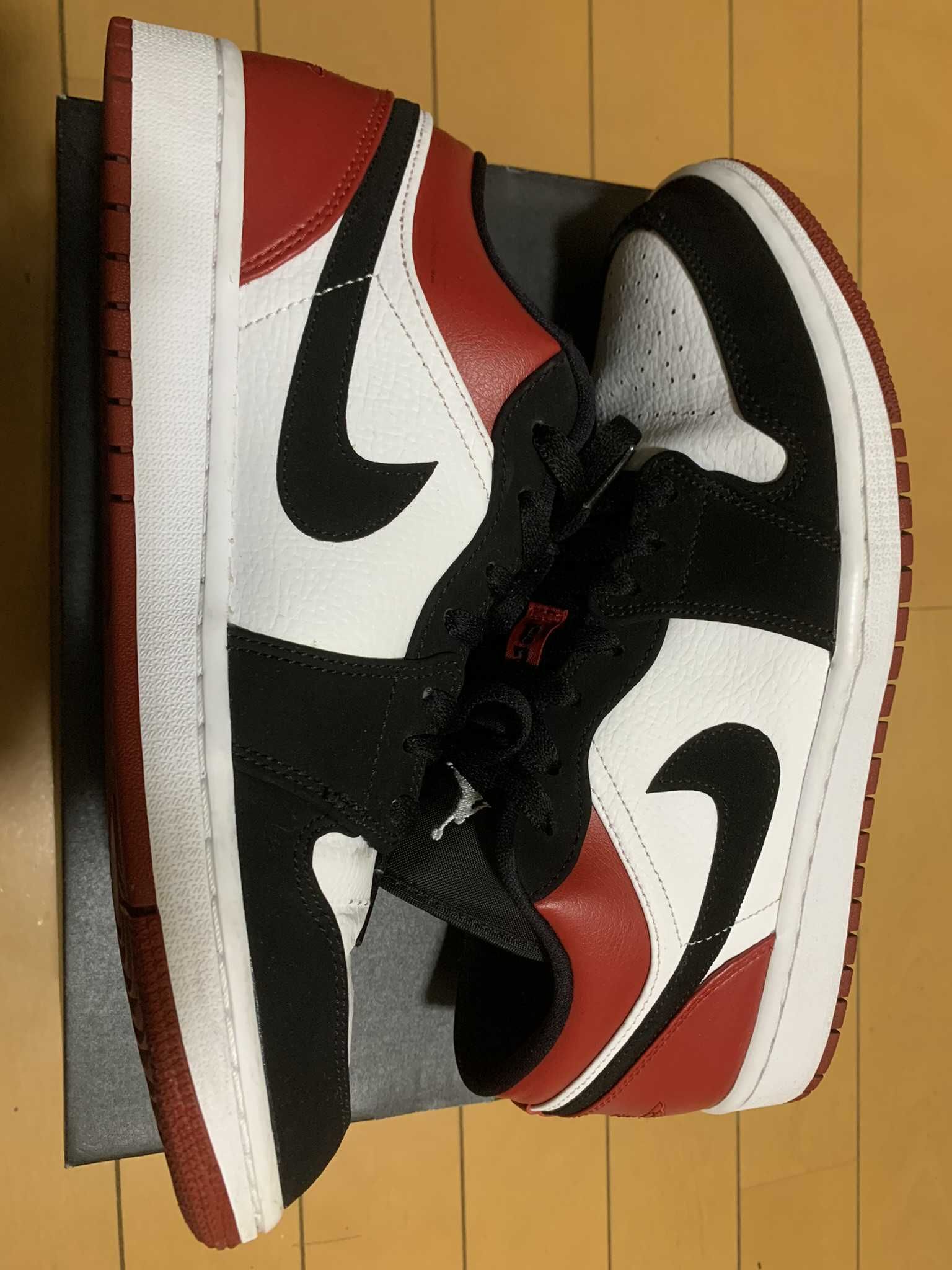 Nike Air Jordan 1 Low "Black Toe"