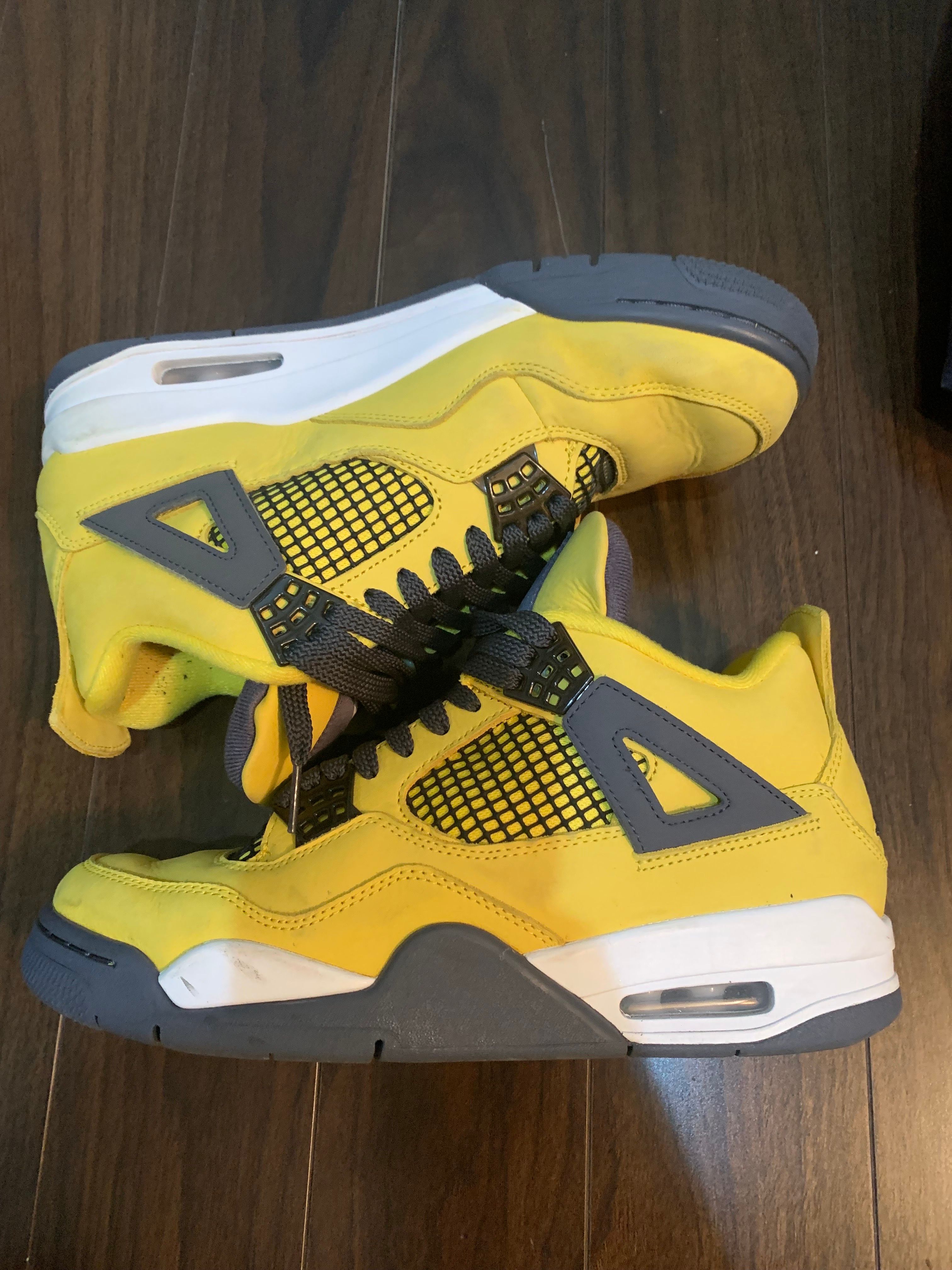 Nike Air Jordan 4 "Tour Yellow"