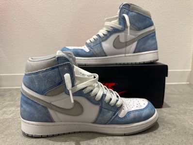 Nike Air Jordan 1 High OG "Hyper Royal"