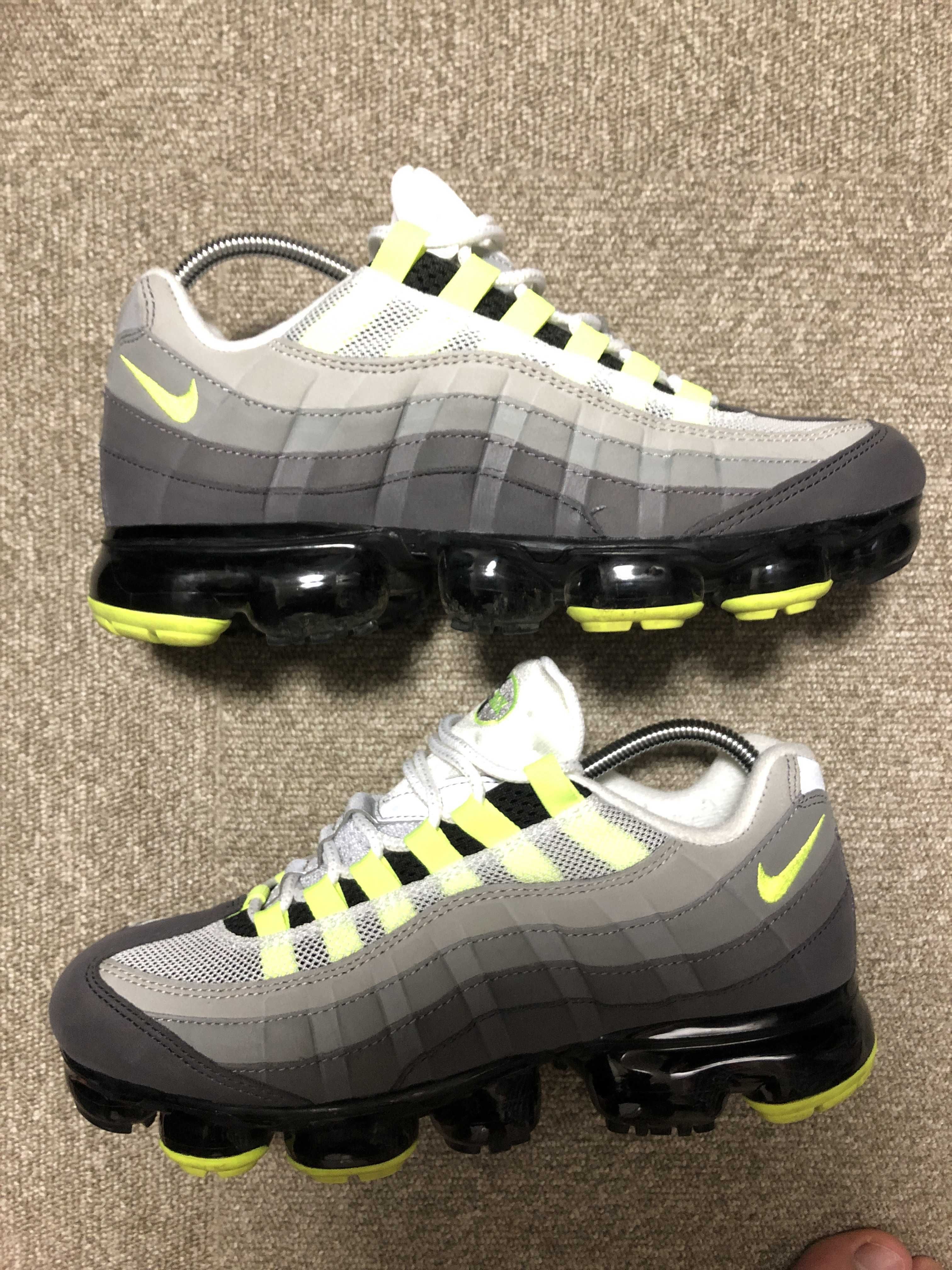 Nike Air Vapormax 95 "Neon"