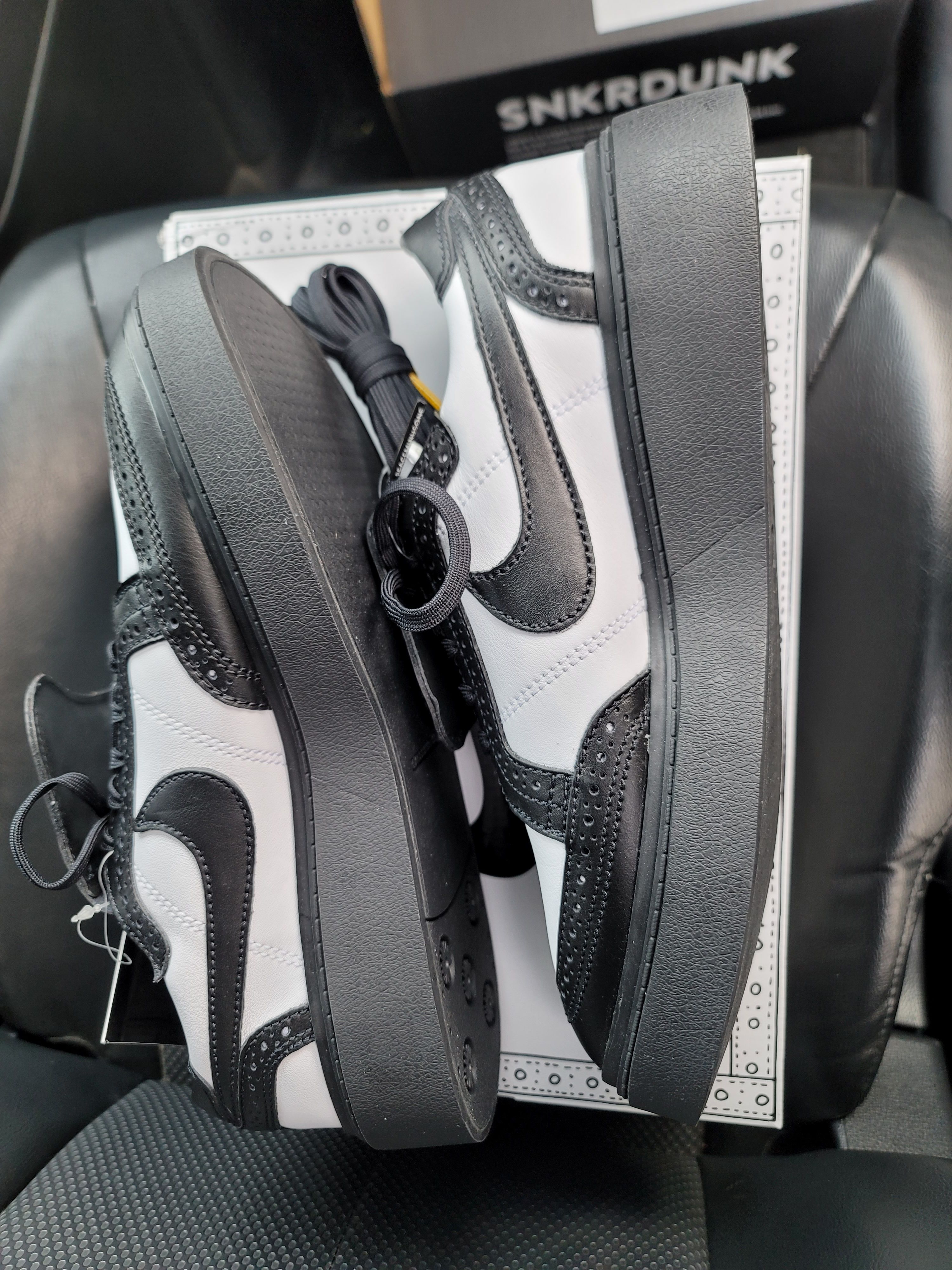 PEACEMINUSONE × Nike Kwondo 1 "Black and White" / G-DRAGON