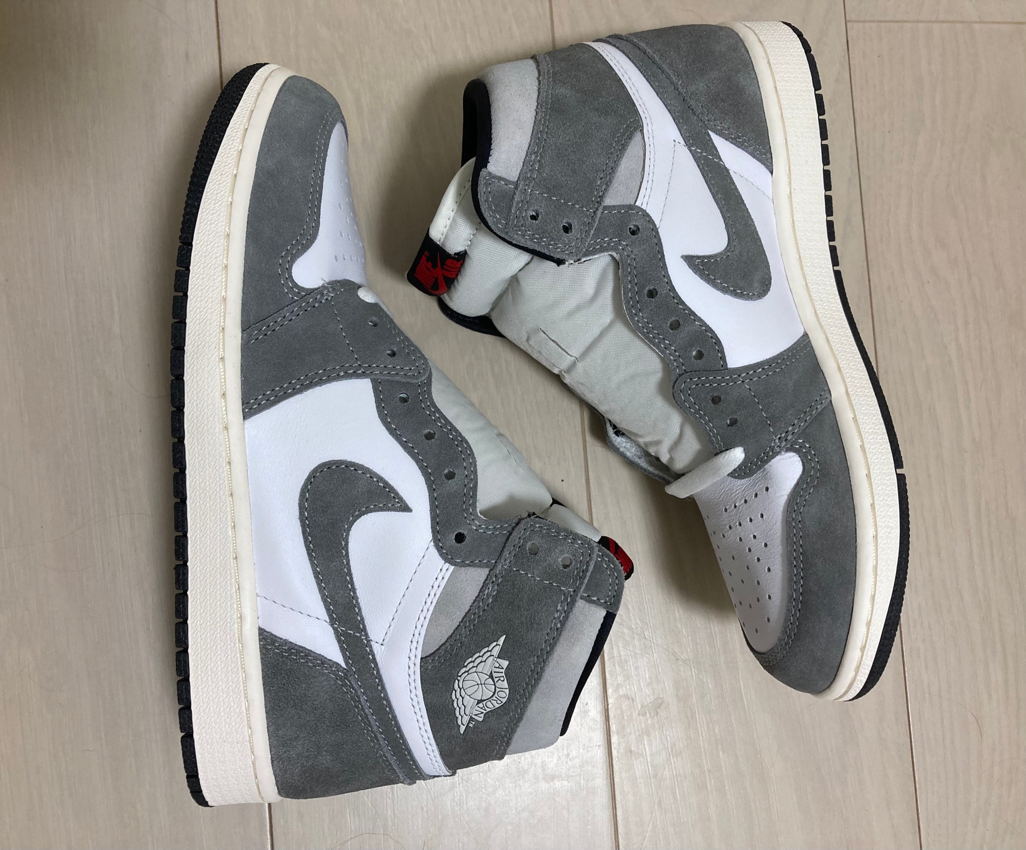 Nike Air Jordan 1 Retro High OG "Black and Smoke Grey"