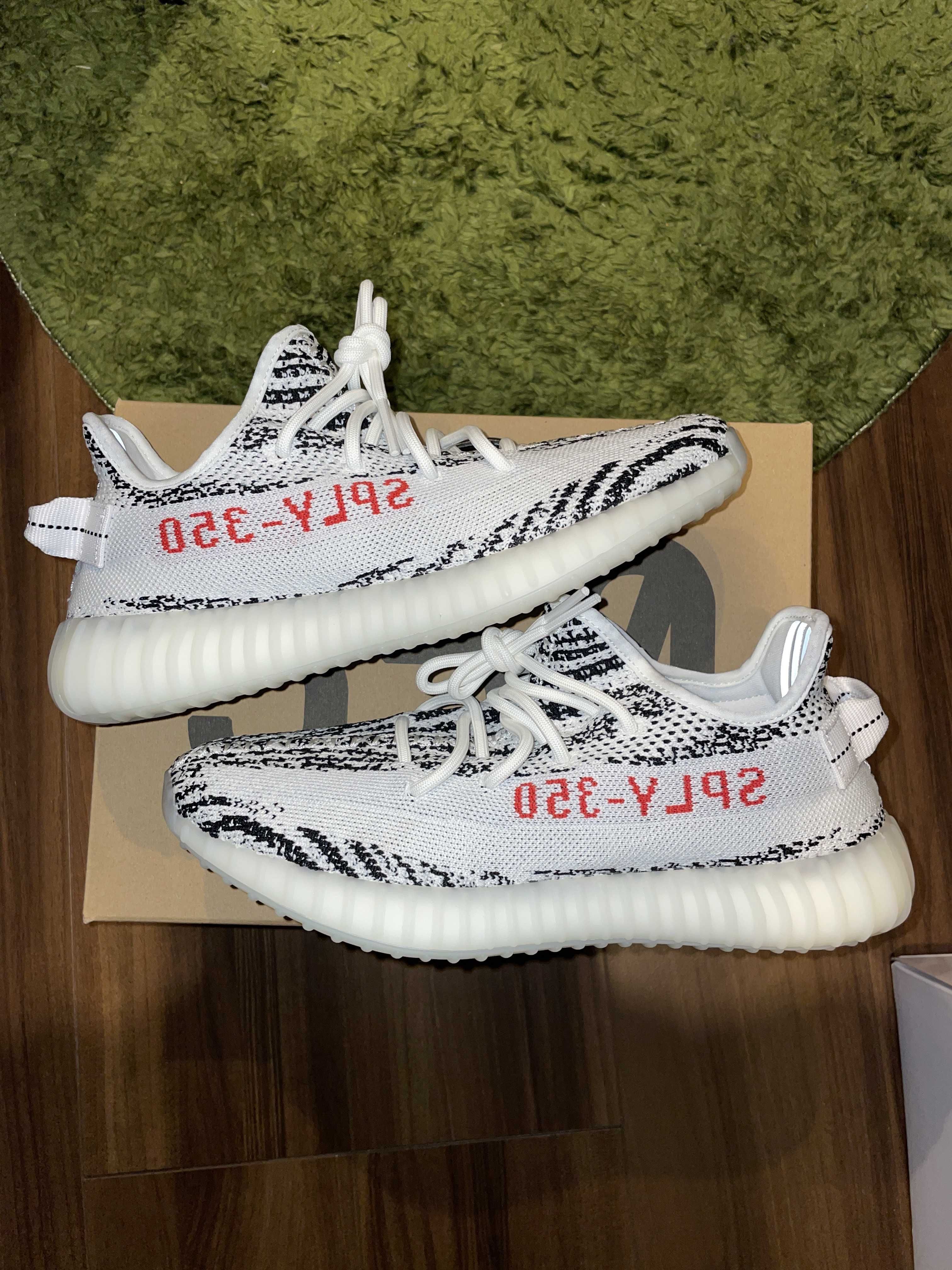 adidas YEEZY Boost 350 V2 "Zebra"