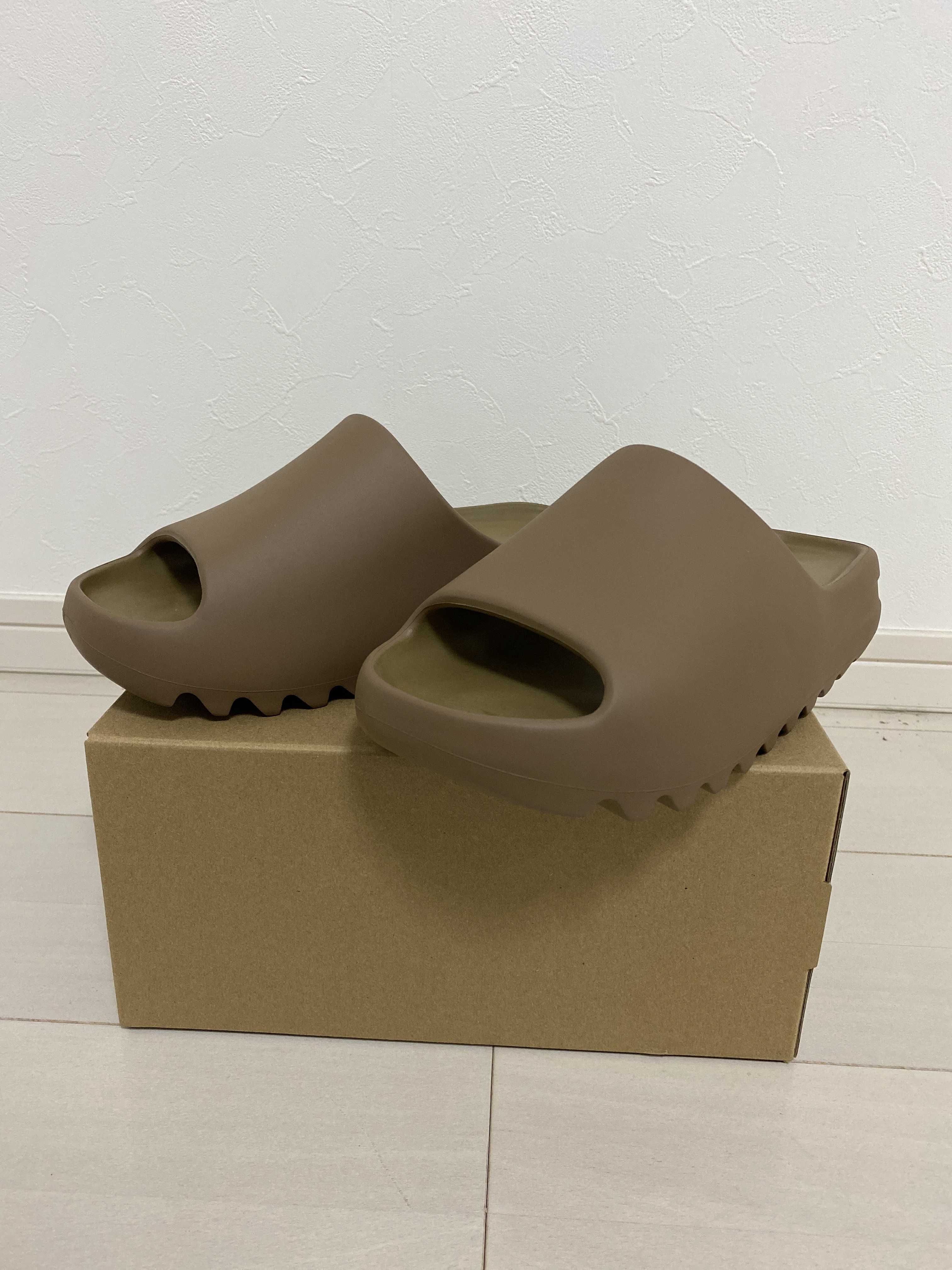 adidas YEEZY Slide "Core"