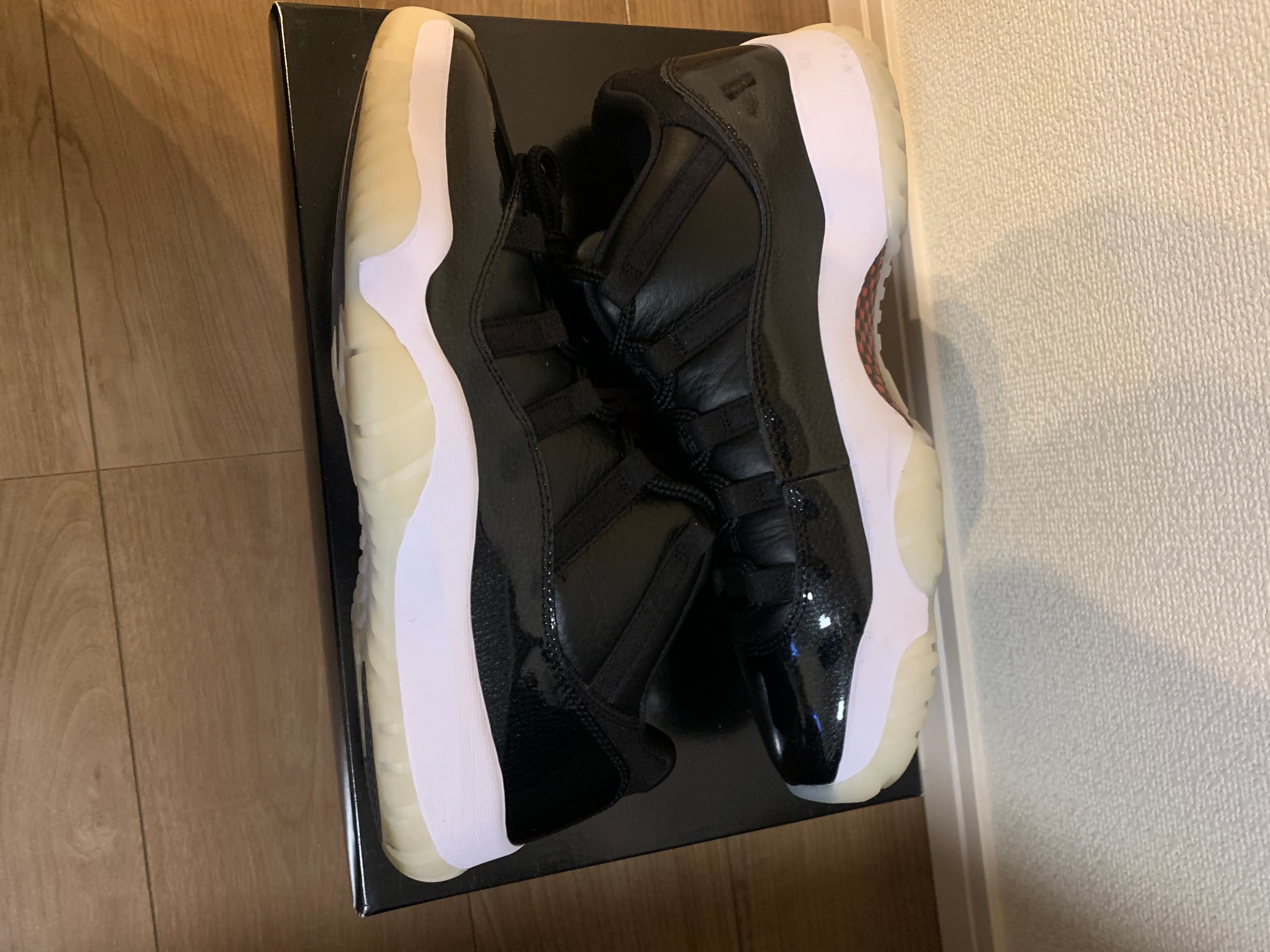Nike Air Jordan 11 Low "72-10"