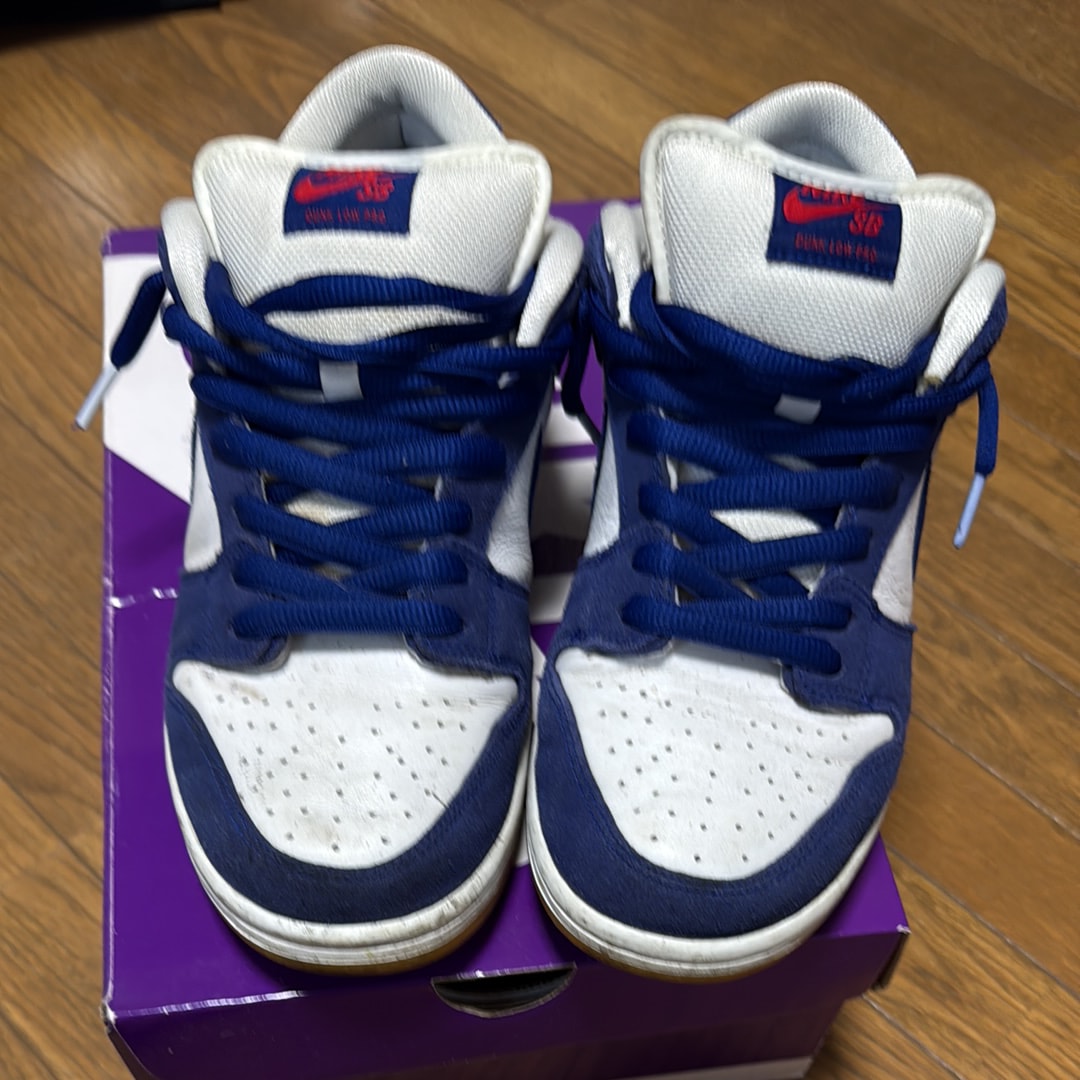 ナイキ SB ダンク ロー "ロサンゼルス ドジャース/ディープ ロイヤル ブルー"