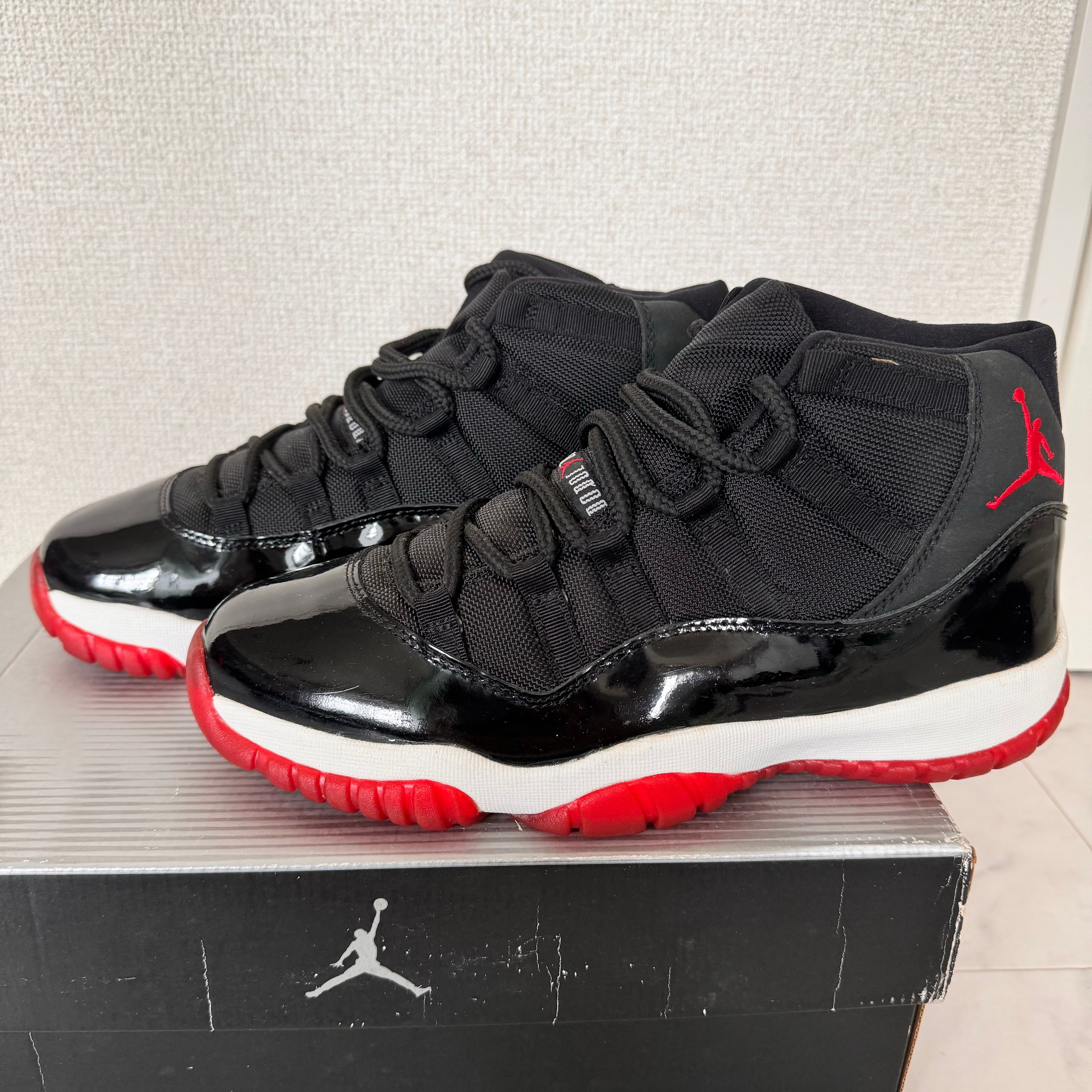 NIKE AIR JORDAN 11 RETRO PLAYOFFS (2001)