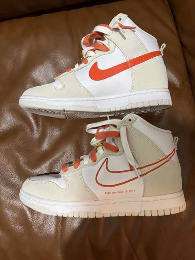 NIKE Women's DUNK HIGH SE FIRST USE "WHITE/ORANGE"