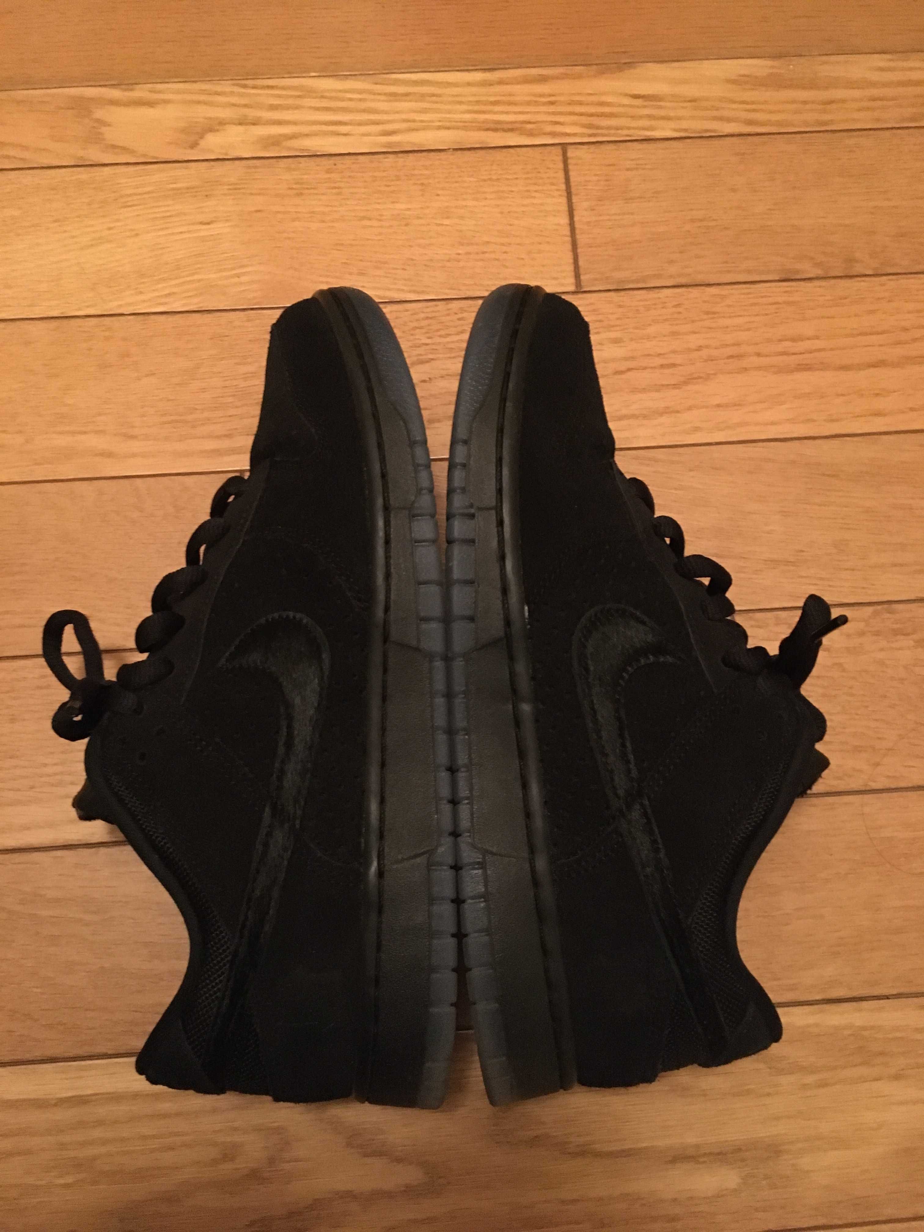 UNDEFEATED × Nike Dunk Low SP "5 ON IT"