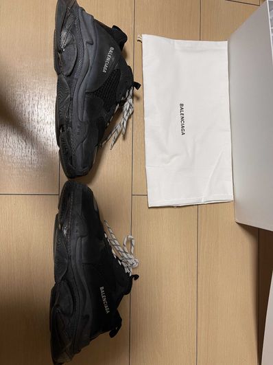 BALENCIAGA Triple S "Black/Red"