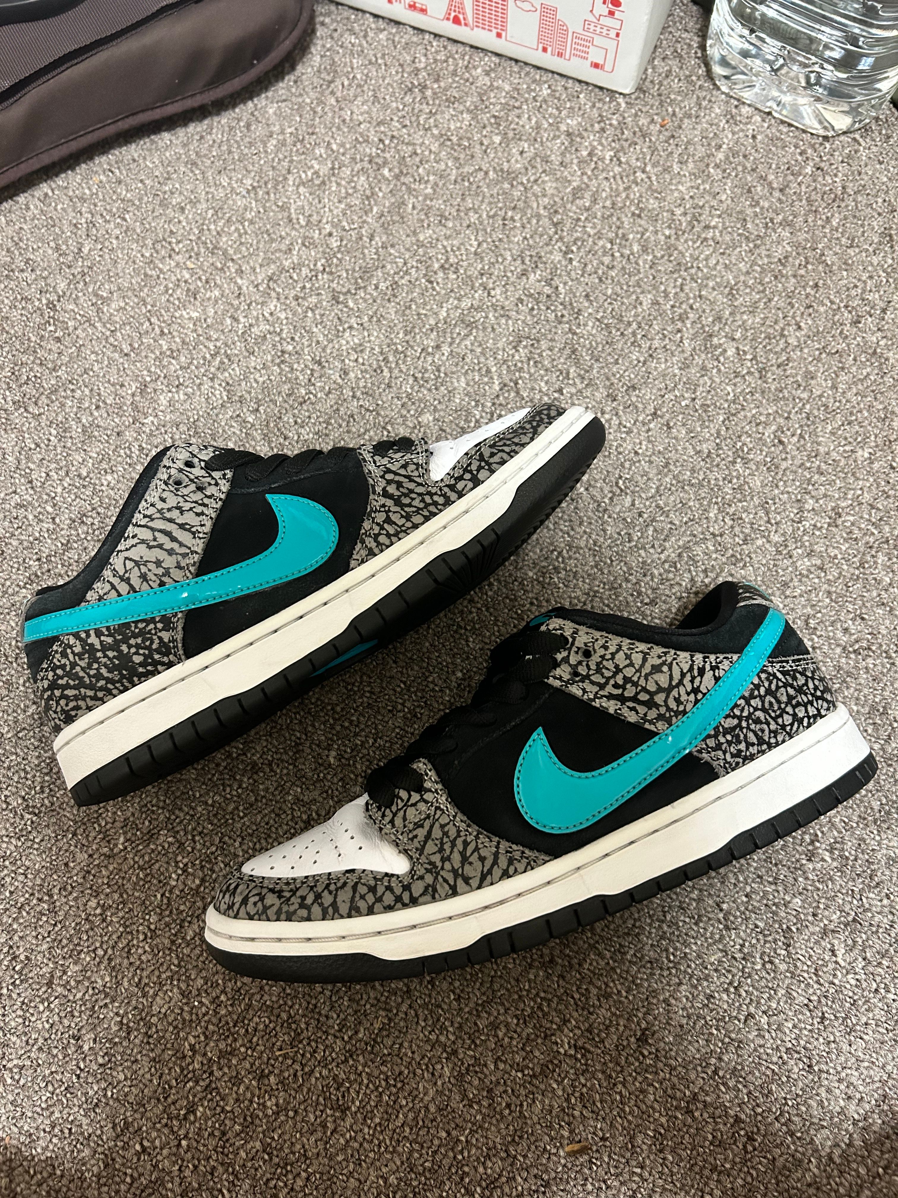 Nike SB Dunk Low "Elephant/Safari"